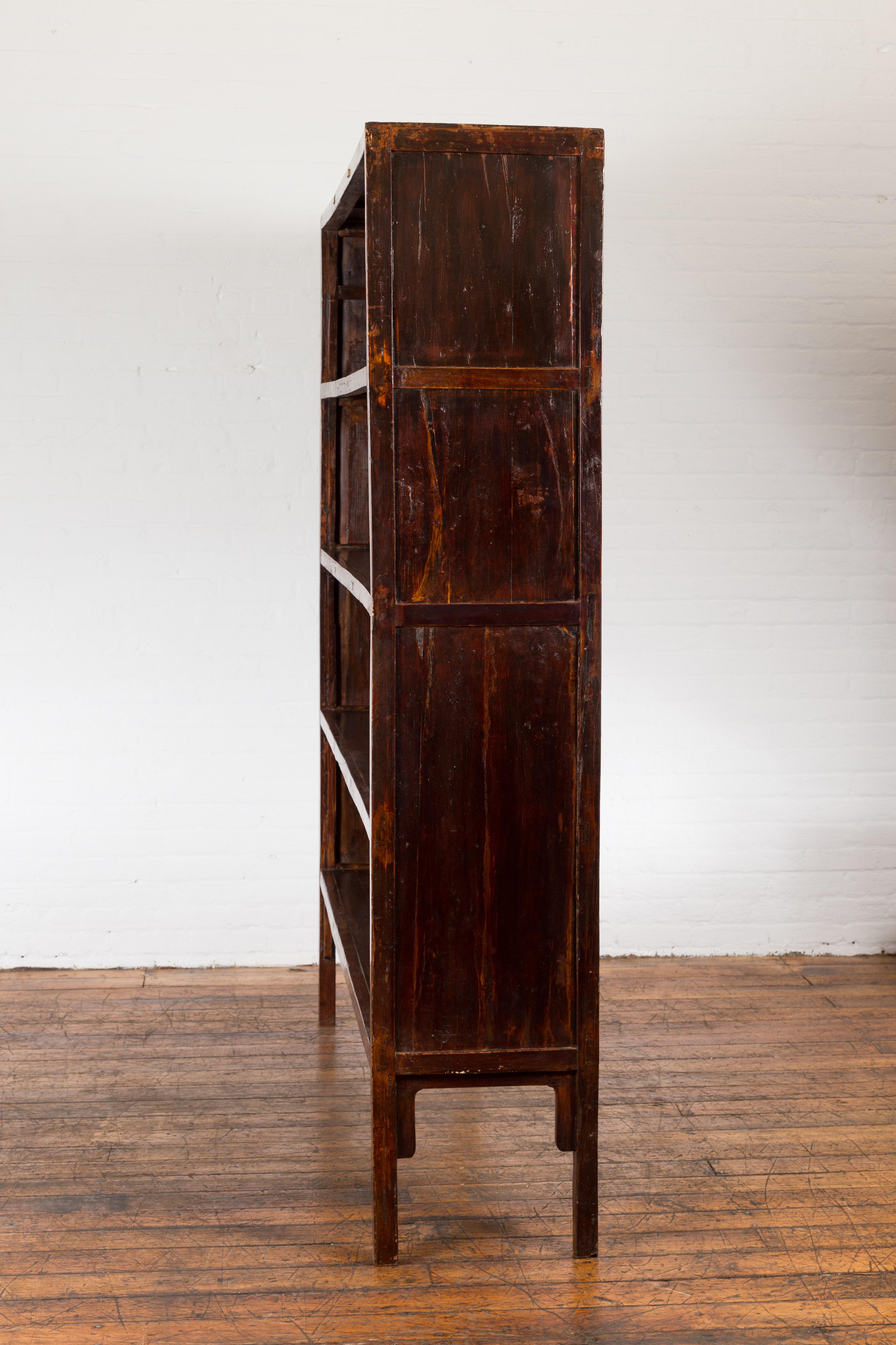 Chinese Qing Dynasty 19th Century Bookcase with Four Shelves and Dark Patina For Sale 8