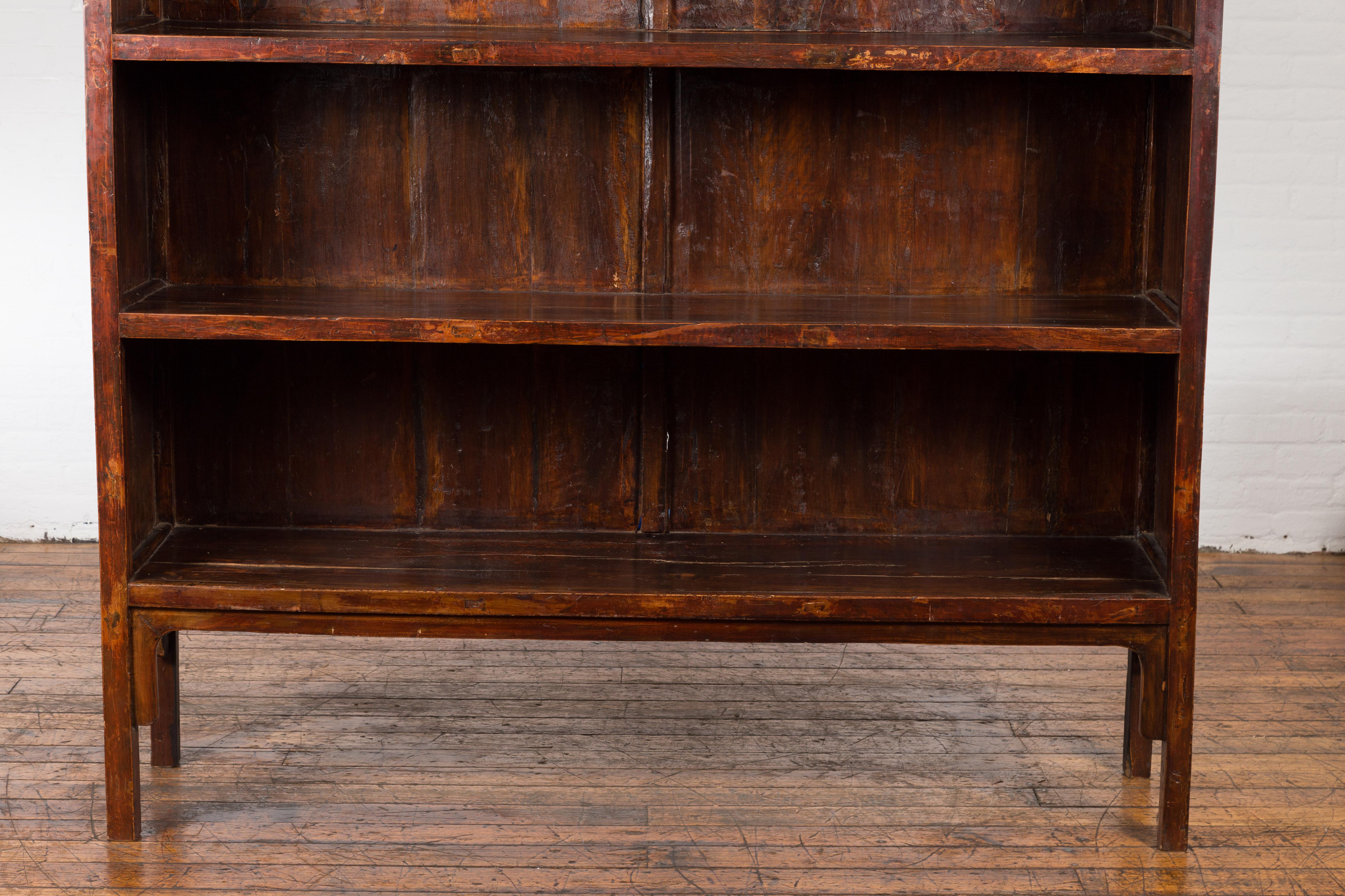Chinese Qing Dynasty 19th Century Bookcase with Four Shelves and Dark Patina For Sale 3