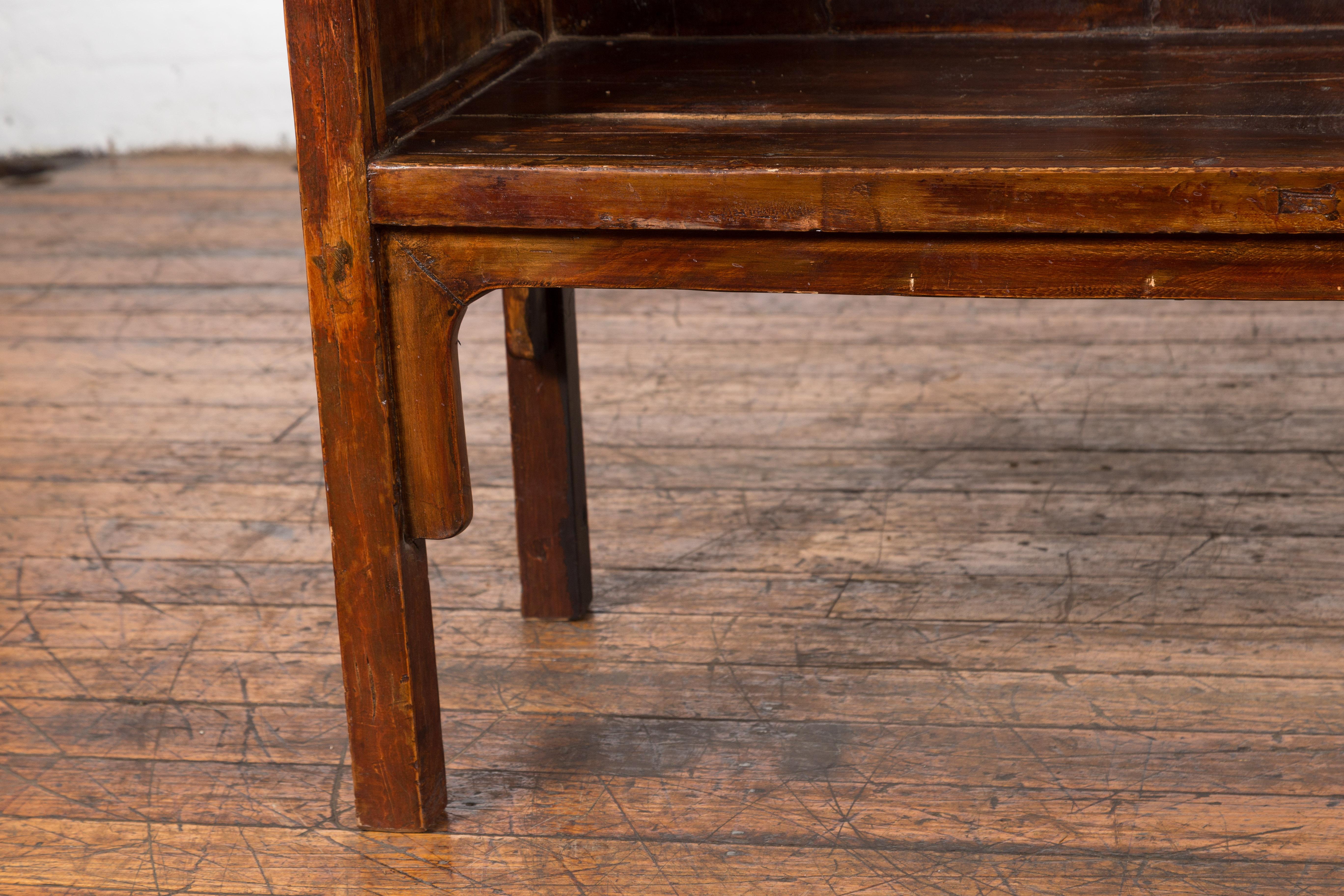 Chinese Qing Dynasty 19th Century Bookcase with Four Shelves and Dark Patina For Sale 4