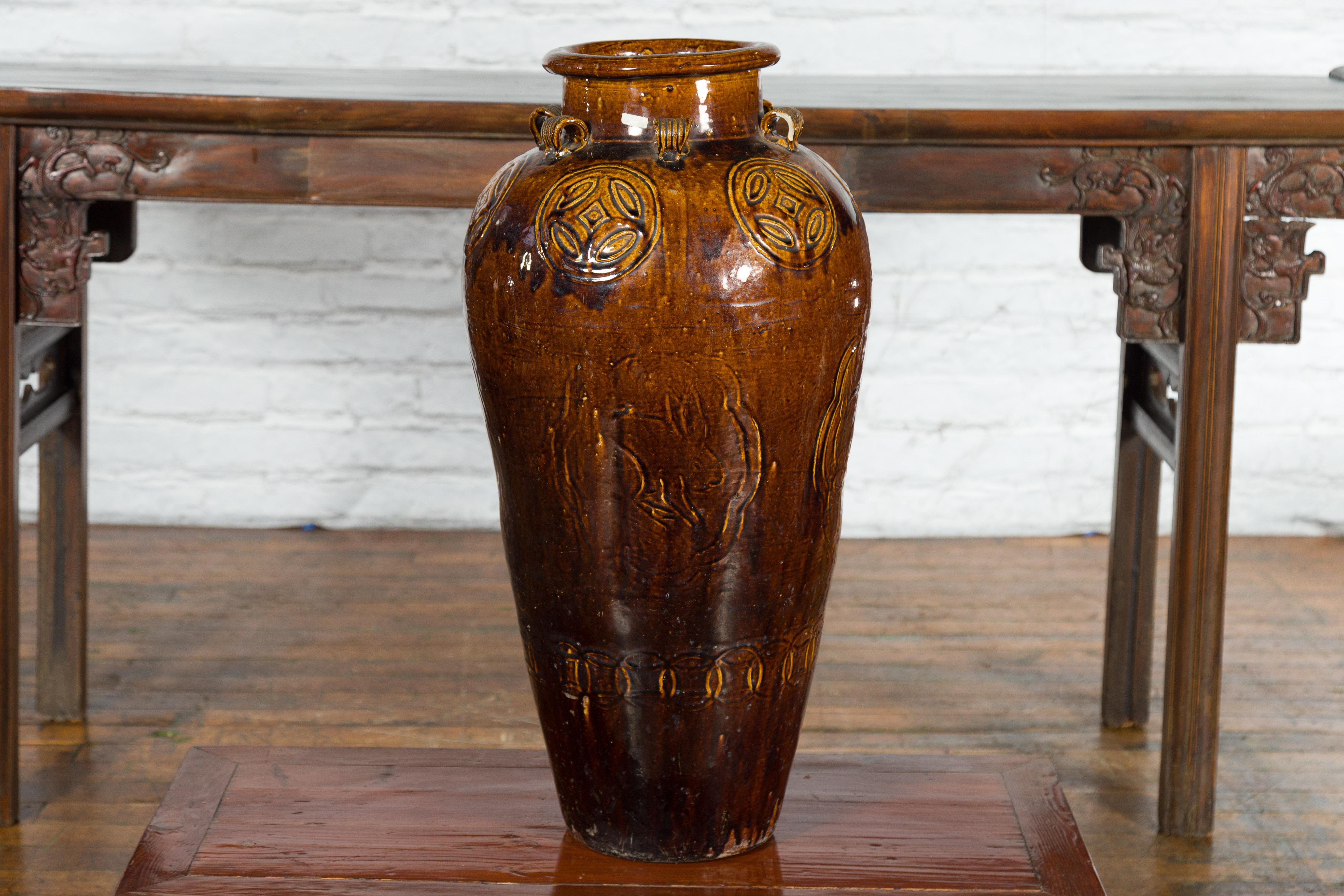 Vaso smaltato marrone del XIX secolo della dinastia Qing con manici Looping in vendita 5