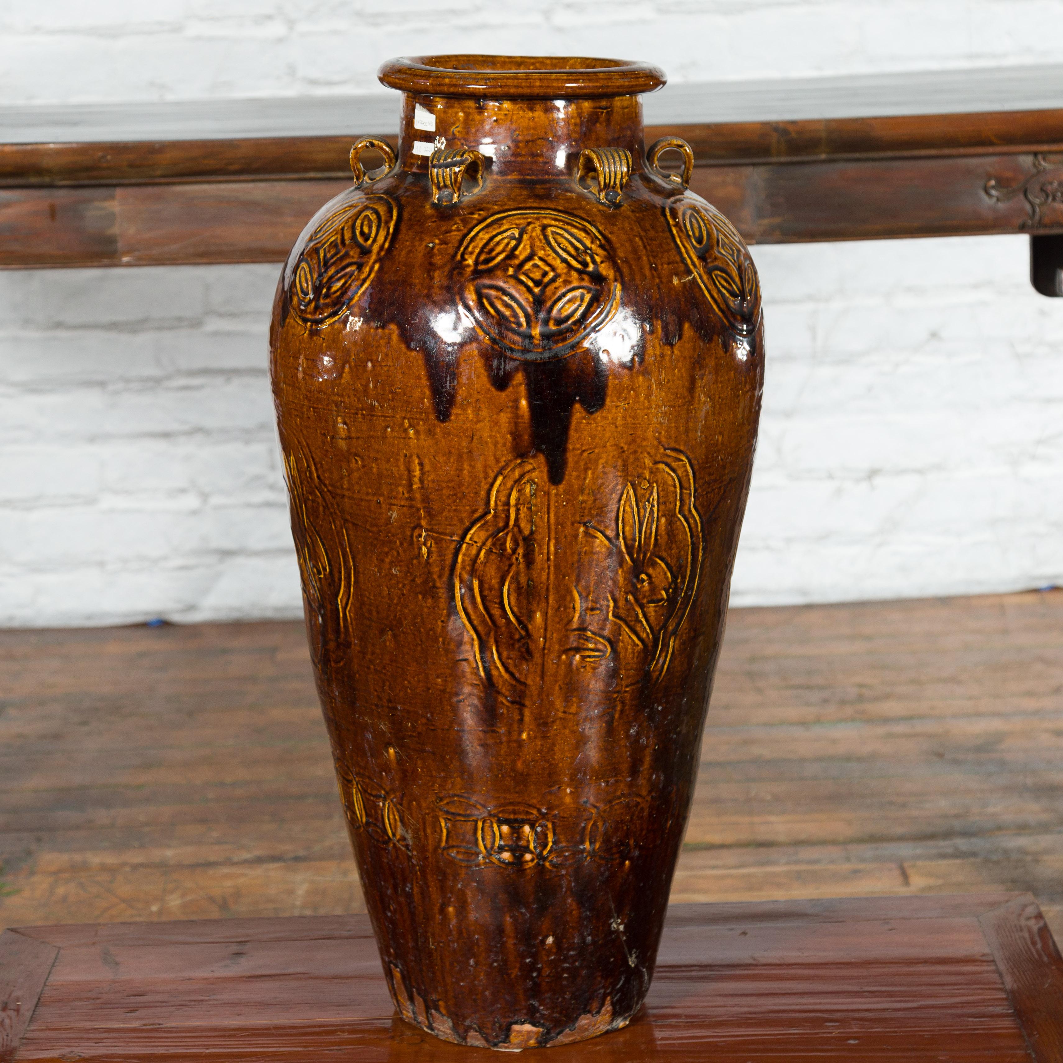 Chinese Qing Dynasty 19th Century Brown Glazed Jar with Loop Handles For Sale 4