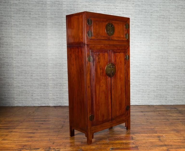 Chinese Qing Dynasty 19th Century Brown Lacquer Cabinet with Brass Hardware In Good Condition For Sale In Yonkers, NY