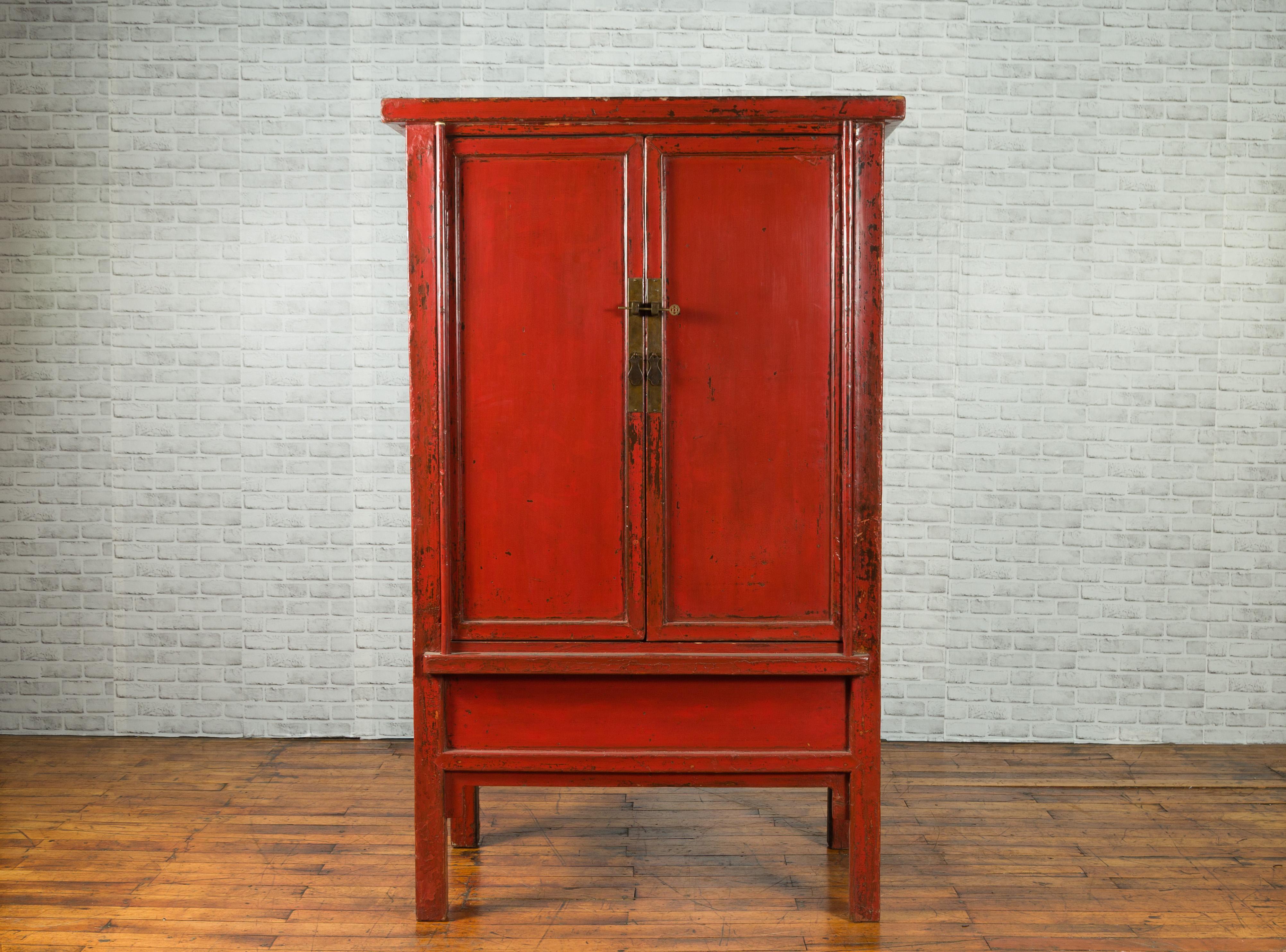 Chinese Qing Dynasty 19th Century Cabinet from Shanxi with Original Red Lacquer In Good Condition In Yonkers, NY