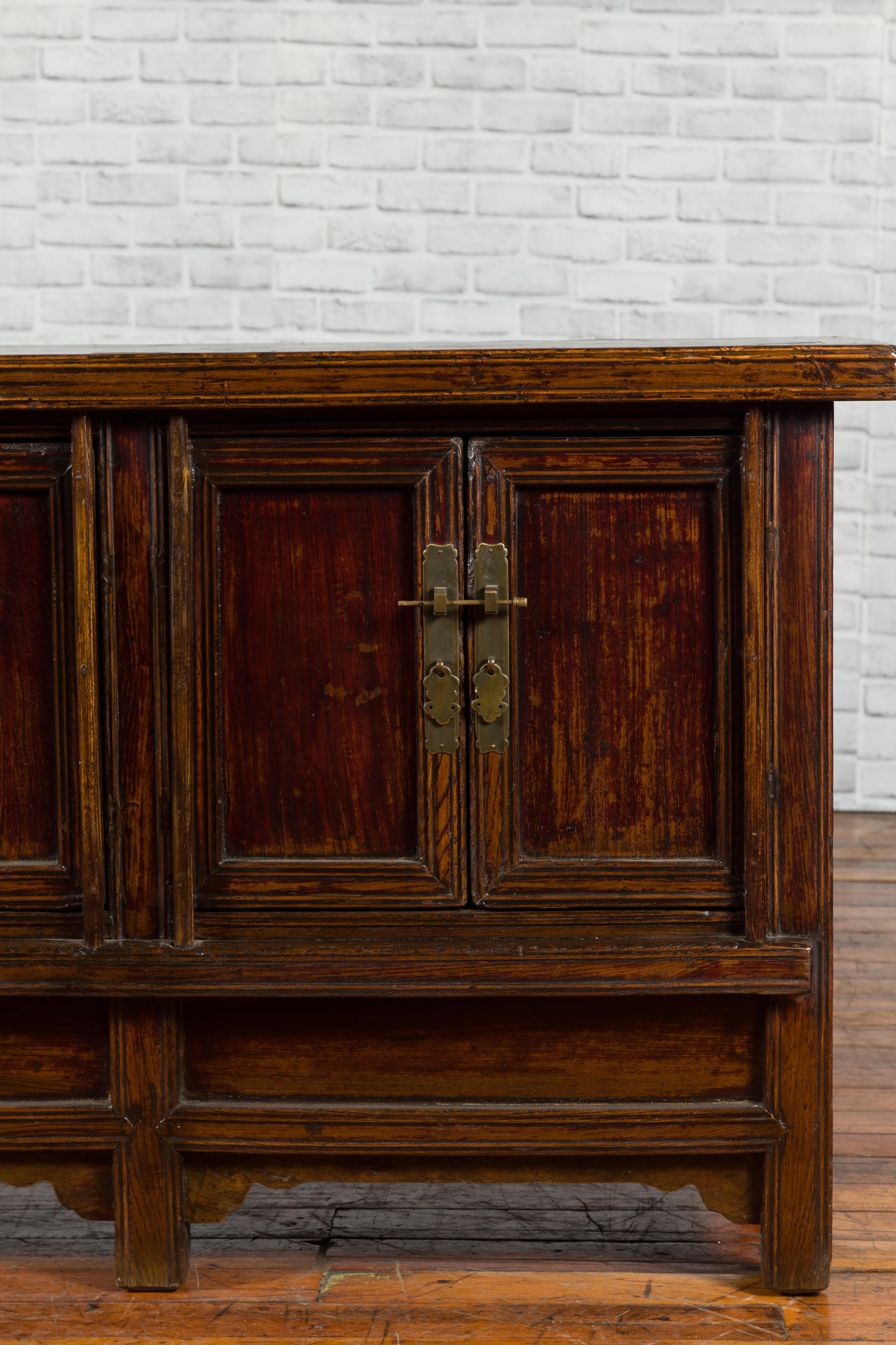 Chinese Qing Dynasty 19th Century Cabinet with Brown Lacquer and Double Doors For Sale 6