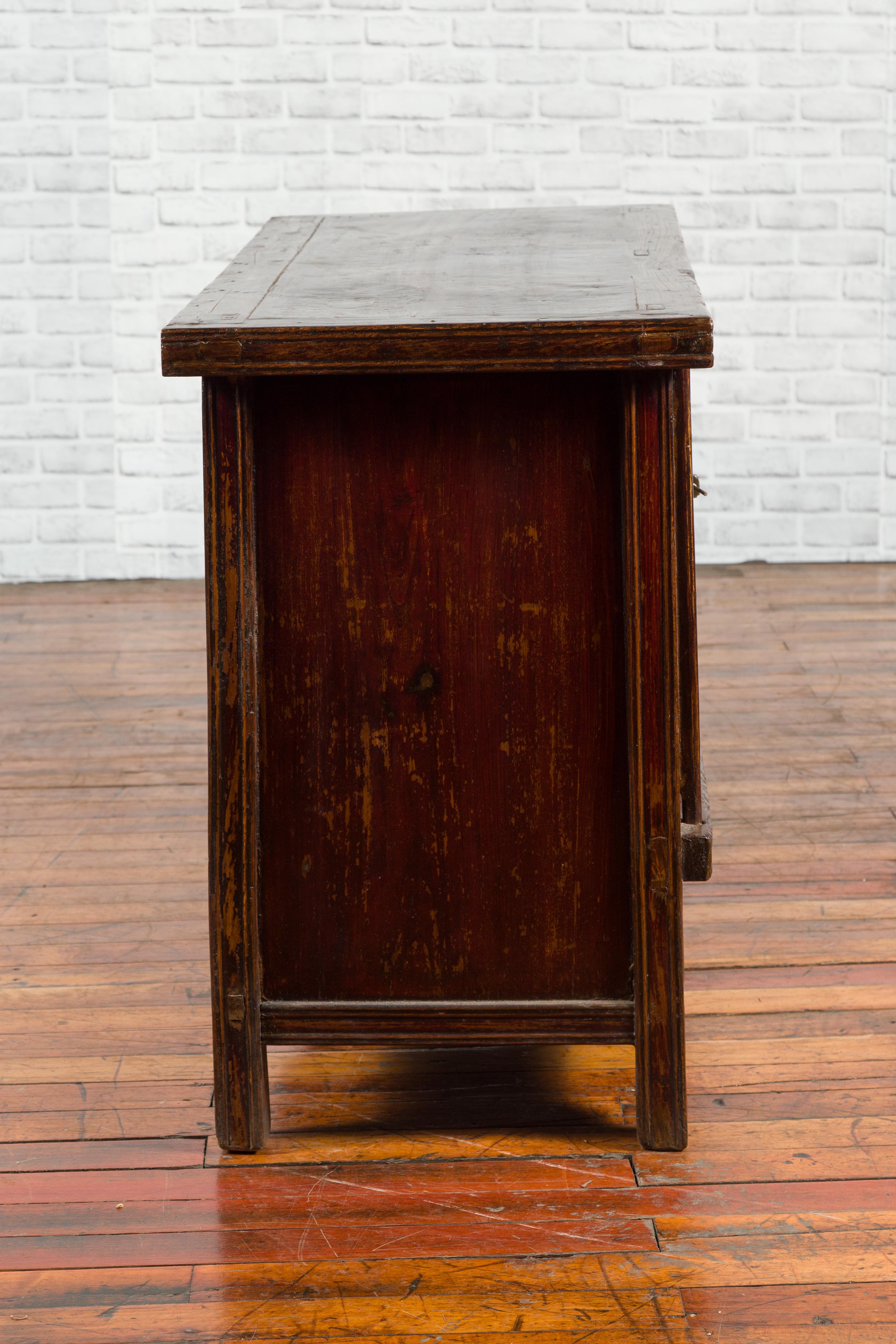 Chinese Qing Dynasty 19th Century Cabinet with Brown Lacquer and Double Doors For Sale 7