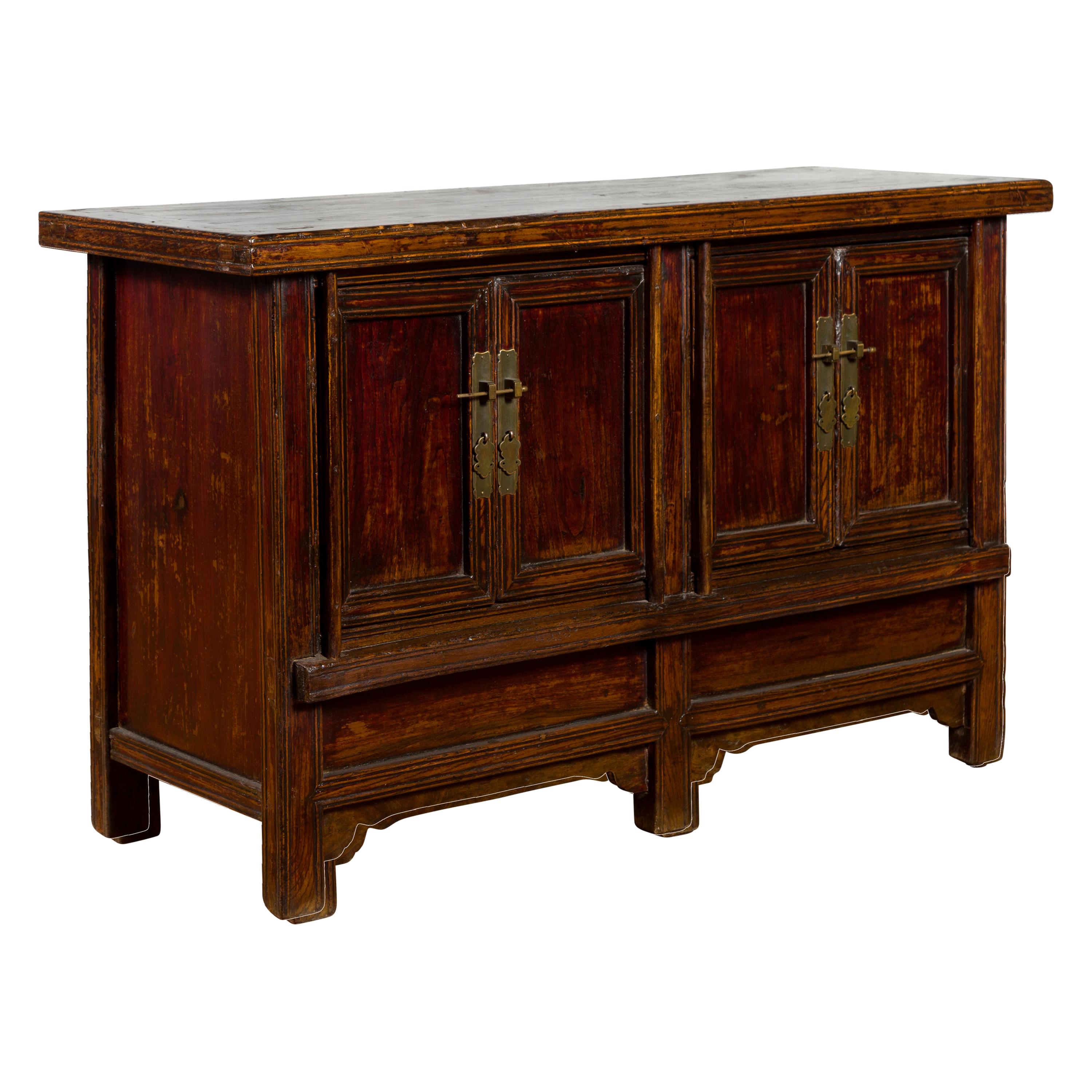 Chinese Qing Dynasty 19th Century Cabinet with Brown Lacquer and Double Doors For Sale