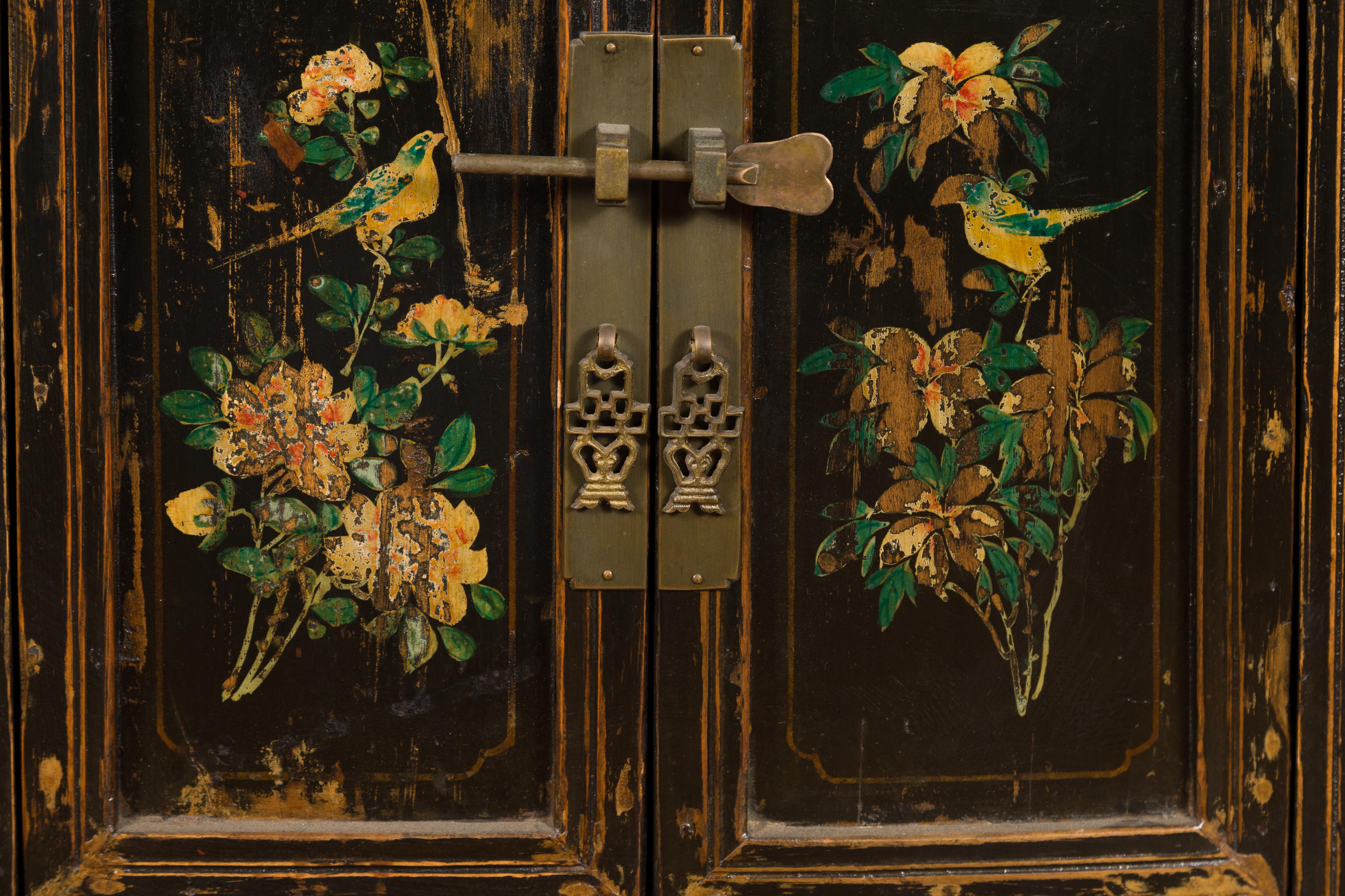 Chinese Qing Dynasty 19th Century Cabinet with Hand-Painted Floral Décor For Sale 7