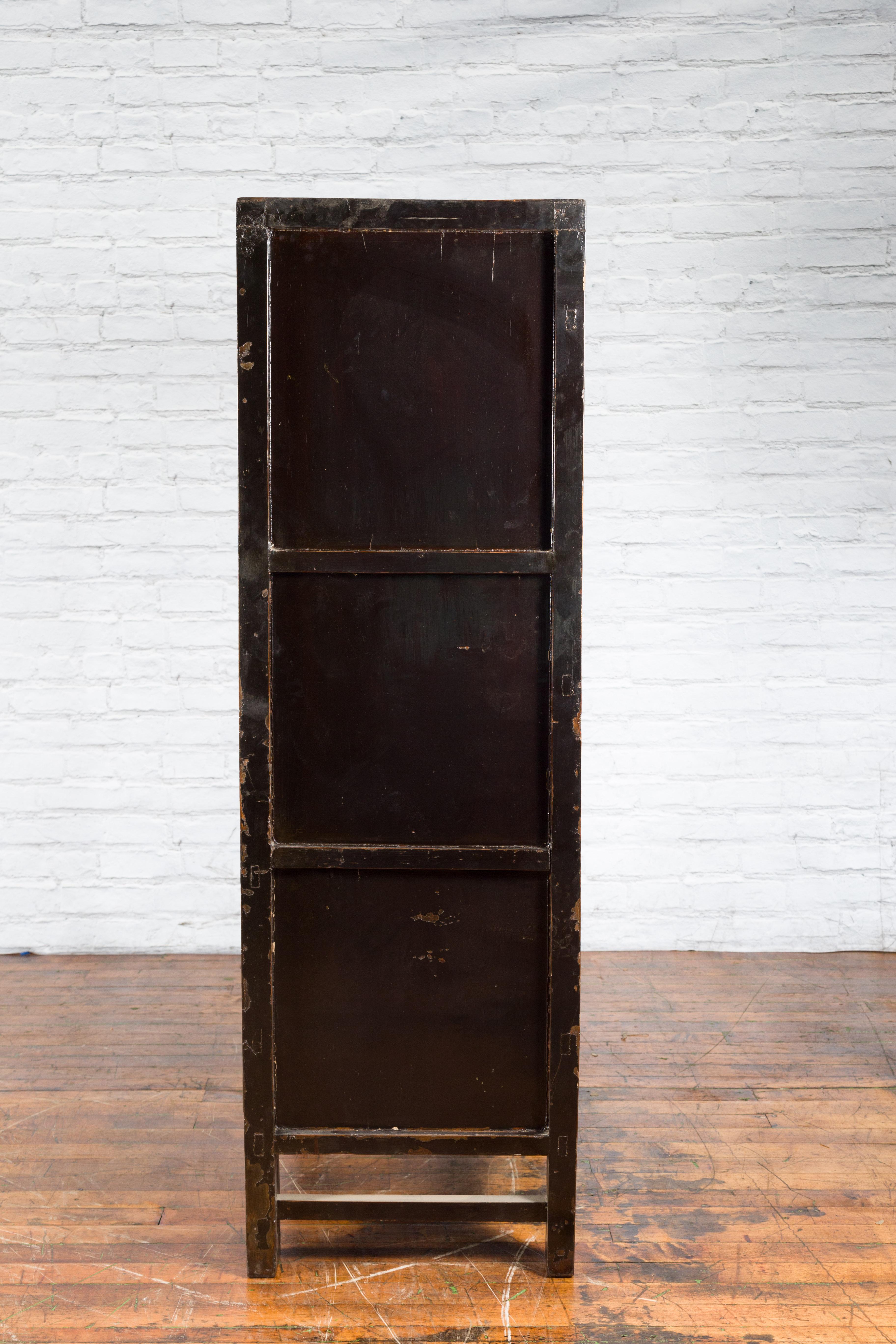 Chinese Qing Dynasty 19th Century Cabinet with Original Black Lacquer Finish For Sale 12