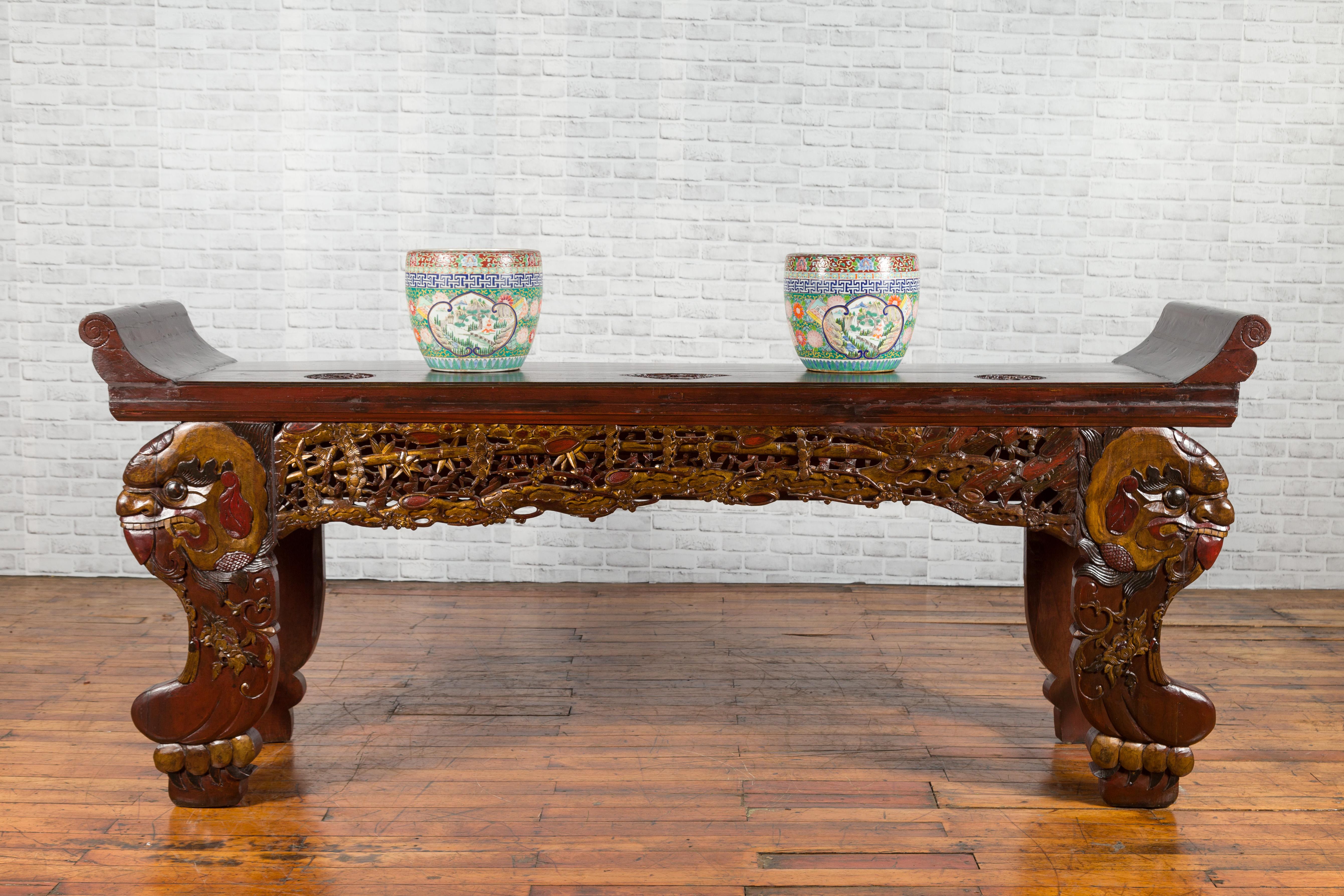 Chinese Qing Dynasty 19th Century Carved Console Table with Mythical Animals For Sale 6
