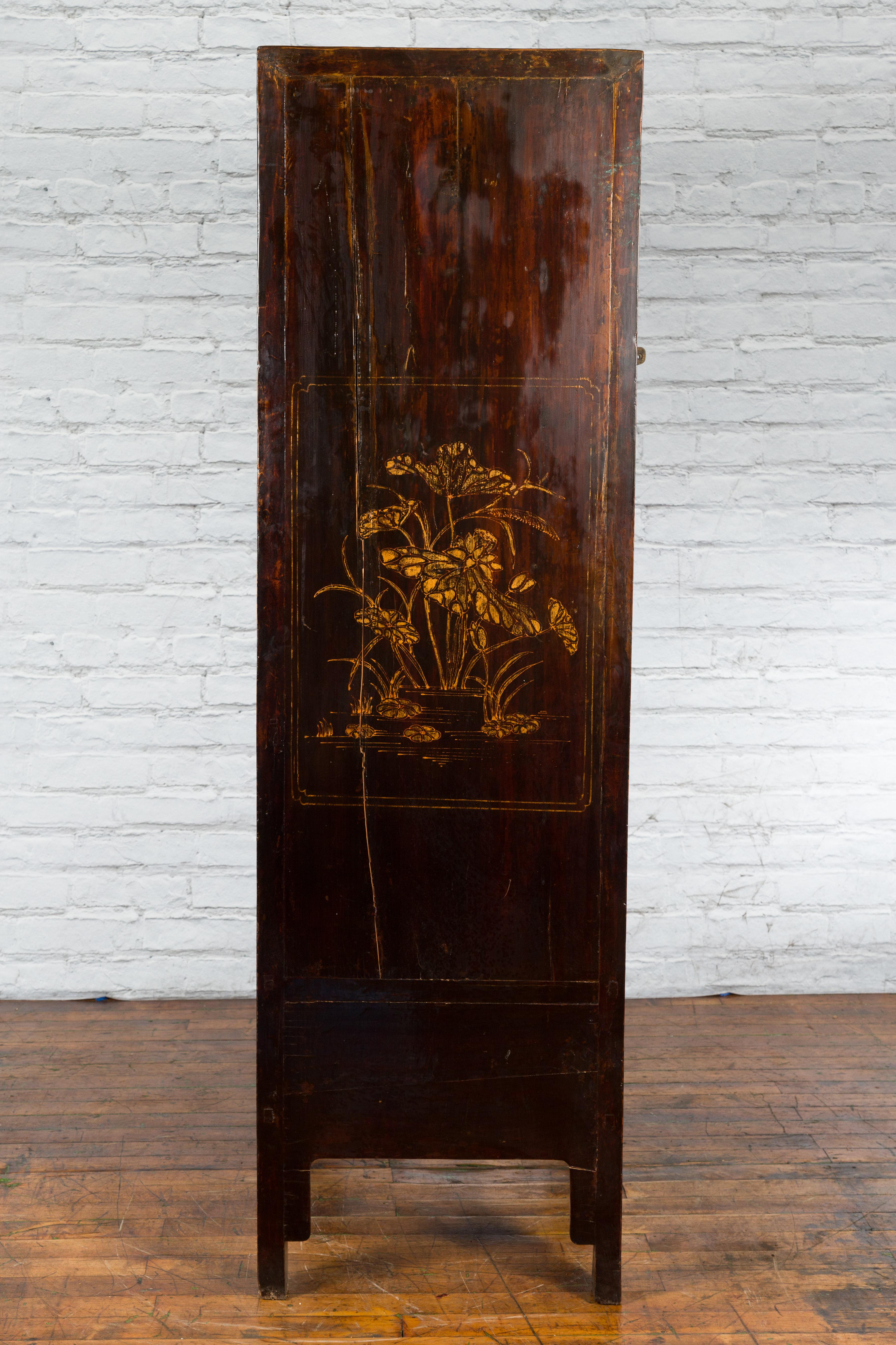Chinese Qing Dynasty 19th Century Hand-Painted Cabinet with Gilt Court Scenes 13