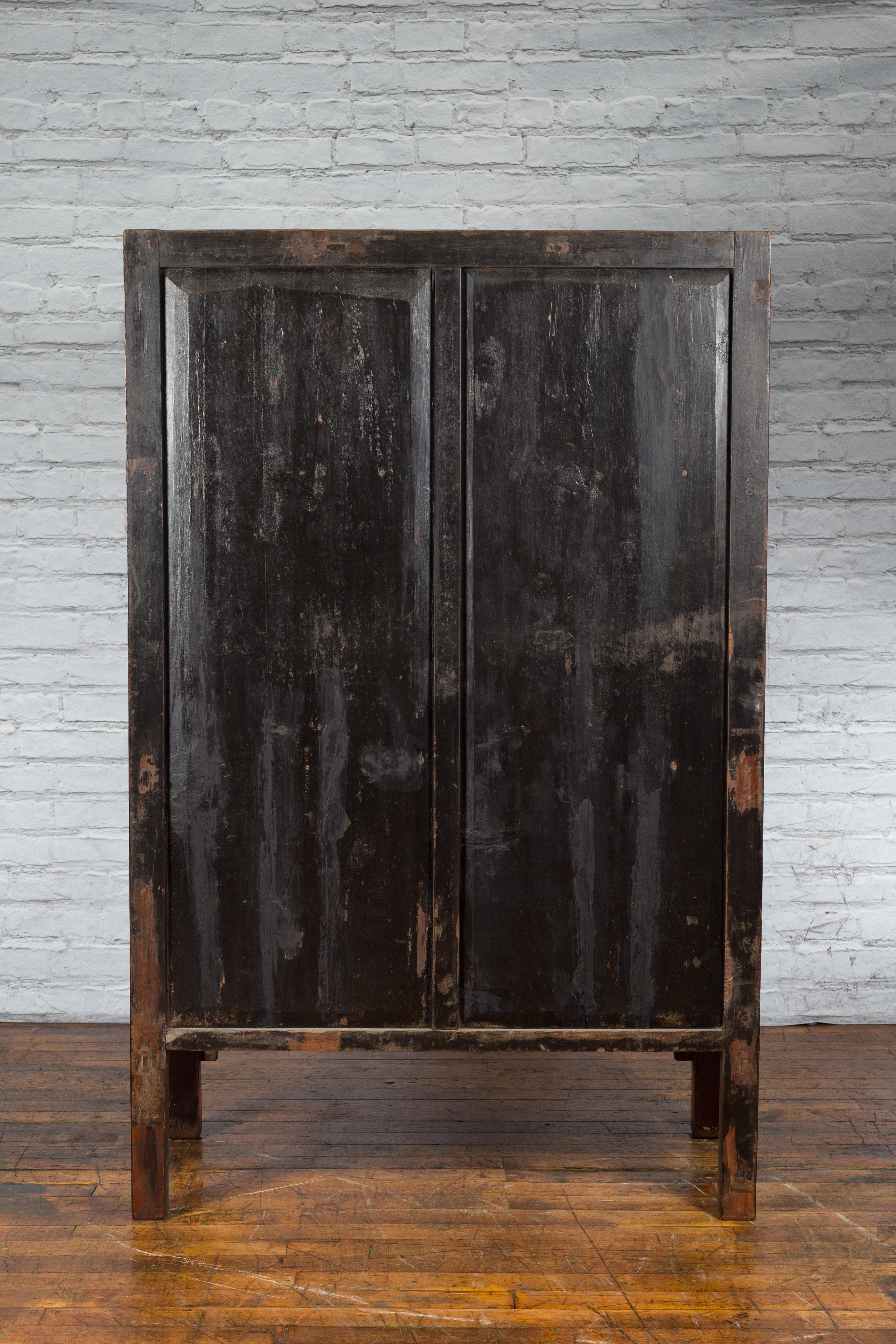 Cabinet peint à la main, dynastie Qing, 19e siècle, avec laque rouge d'origine en vente 12