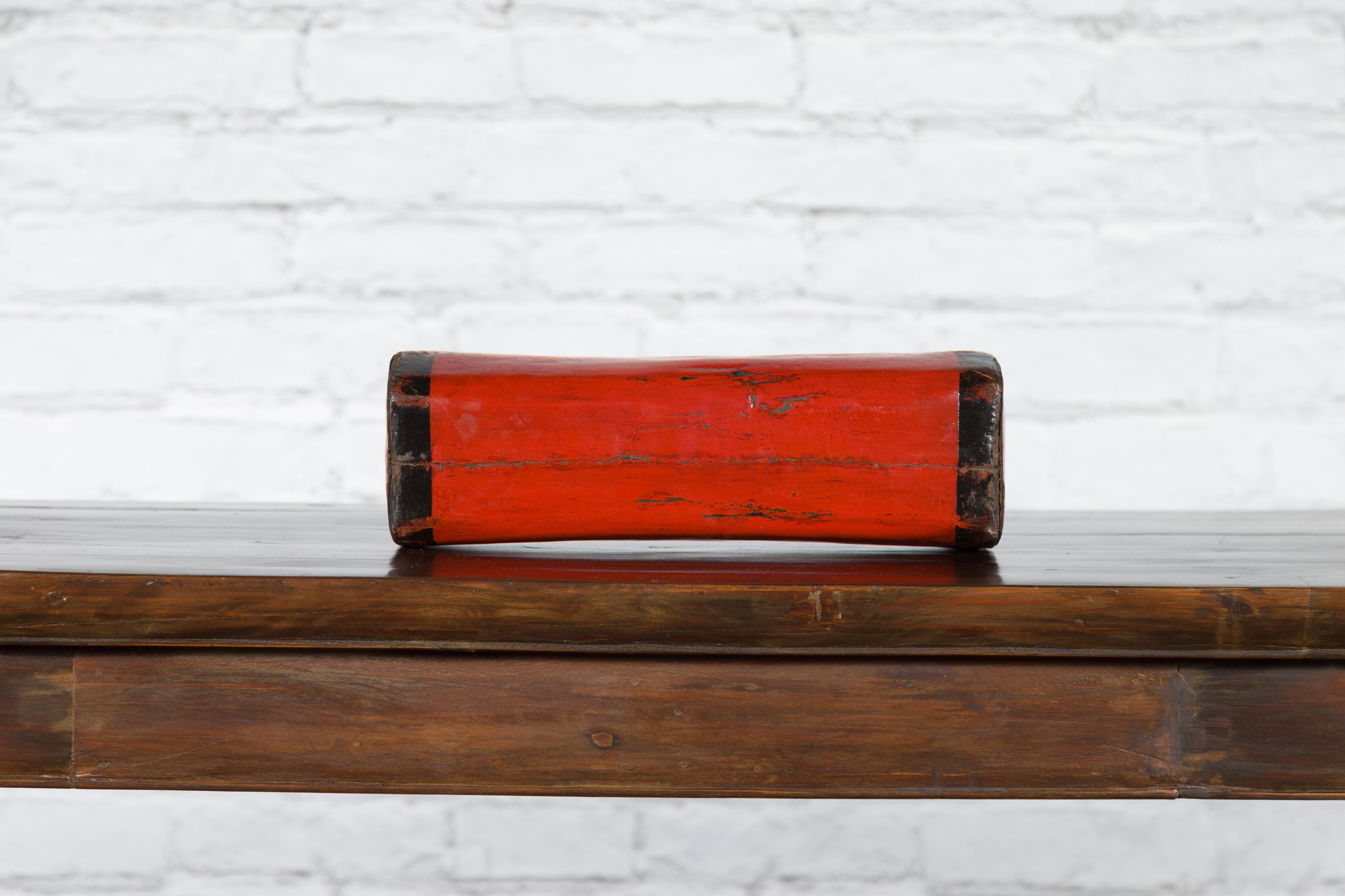 Chinese Qing Dynasty 19th Century Cinnabar Leather Pillow with Calligraphy For Sale 6