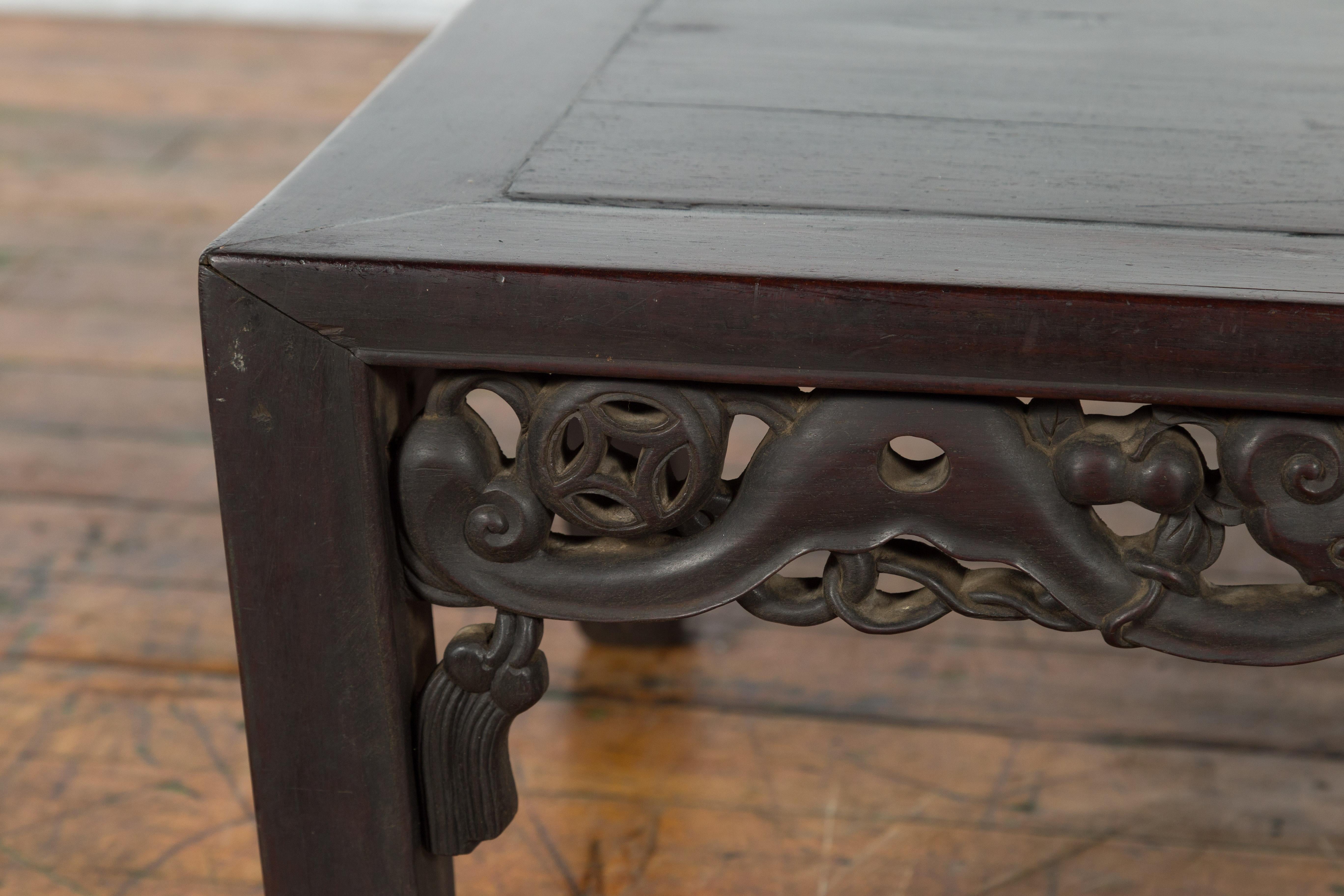 Chinese Qing Dynasty 19th Century Coffee Table with Carved Apron and Dark Patina For Sale 3