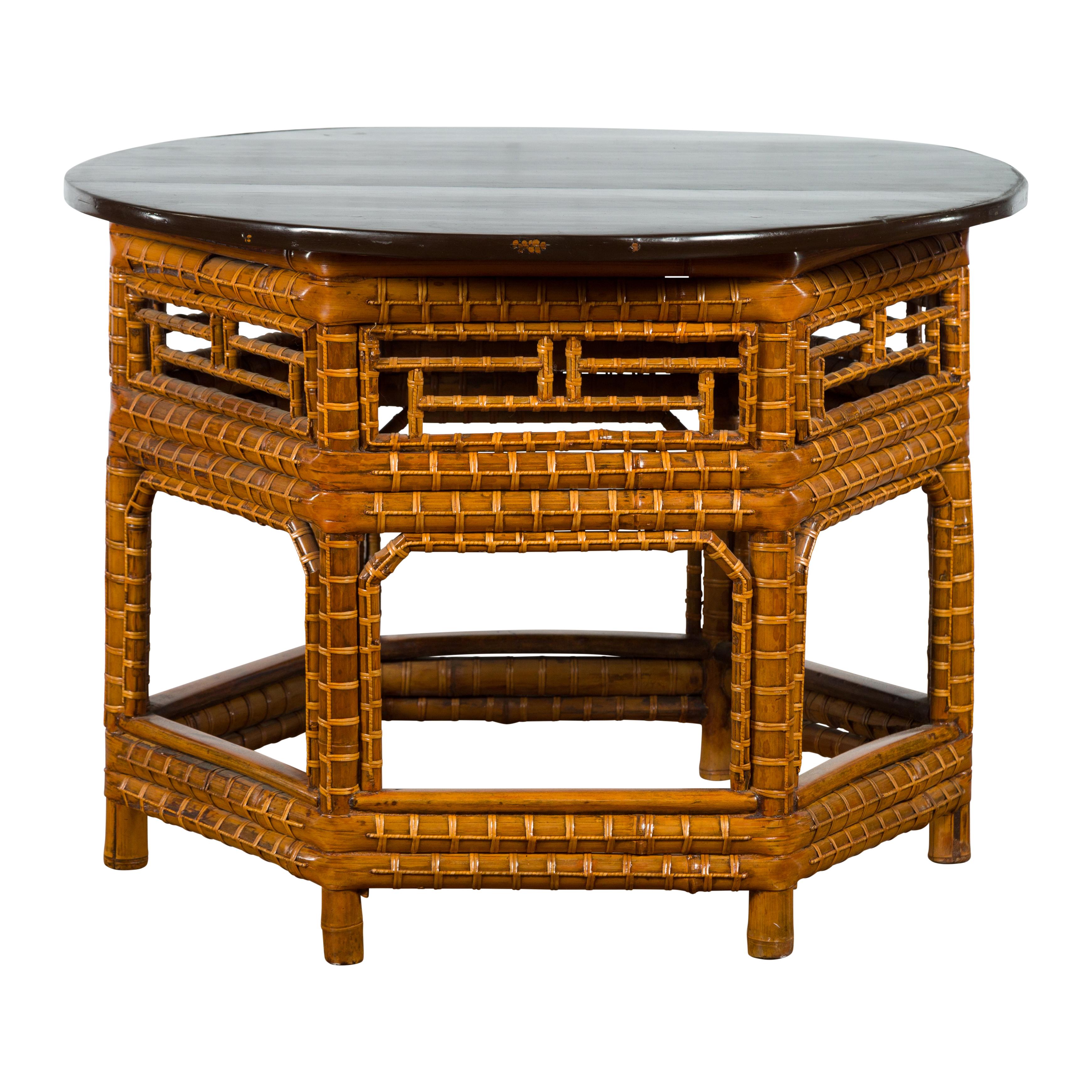 Chinese Qing Dynasty 19th Century Elm and Bamboo Coffee Table with Fretwork For Sale 9
