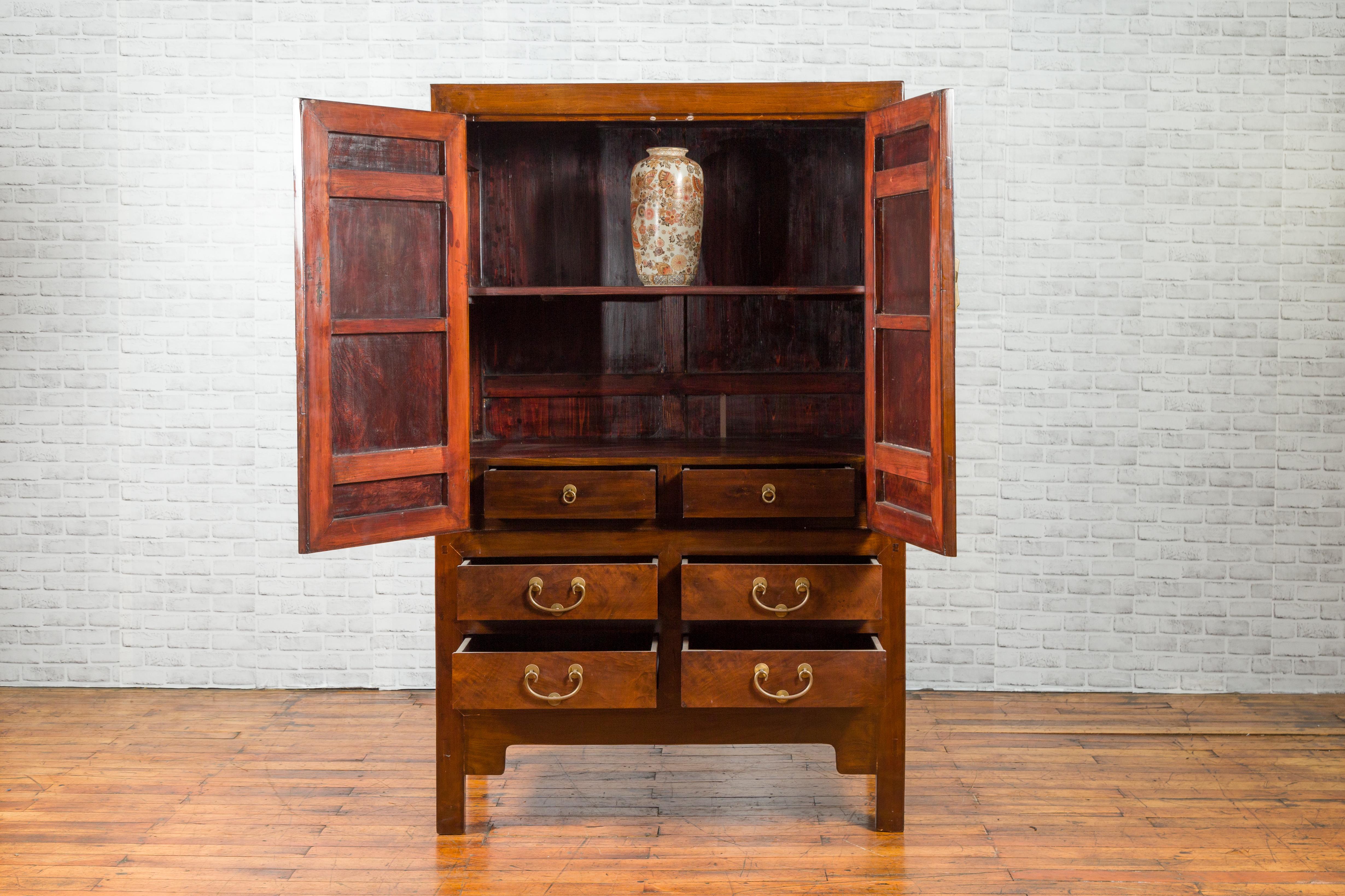 Chinese 1920s-1930s Elm and Burl Cabinet with Doors, Drawers and Brass Hardware For Sale 5