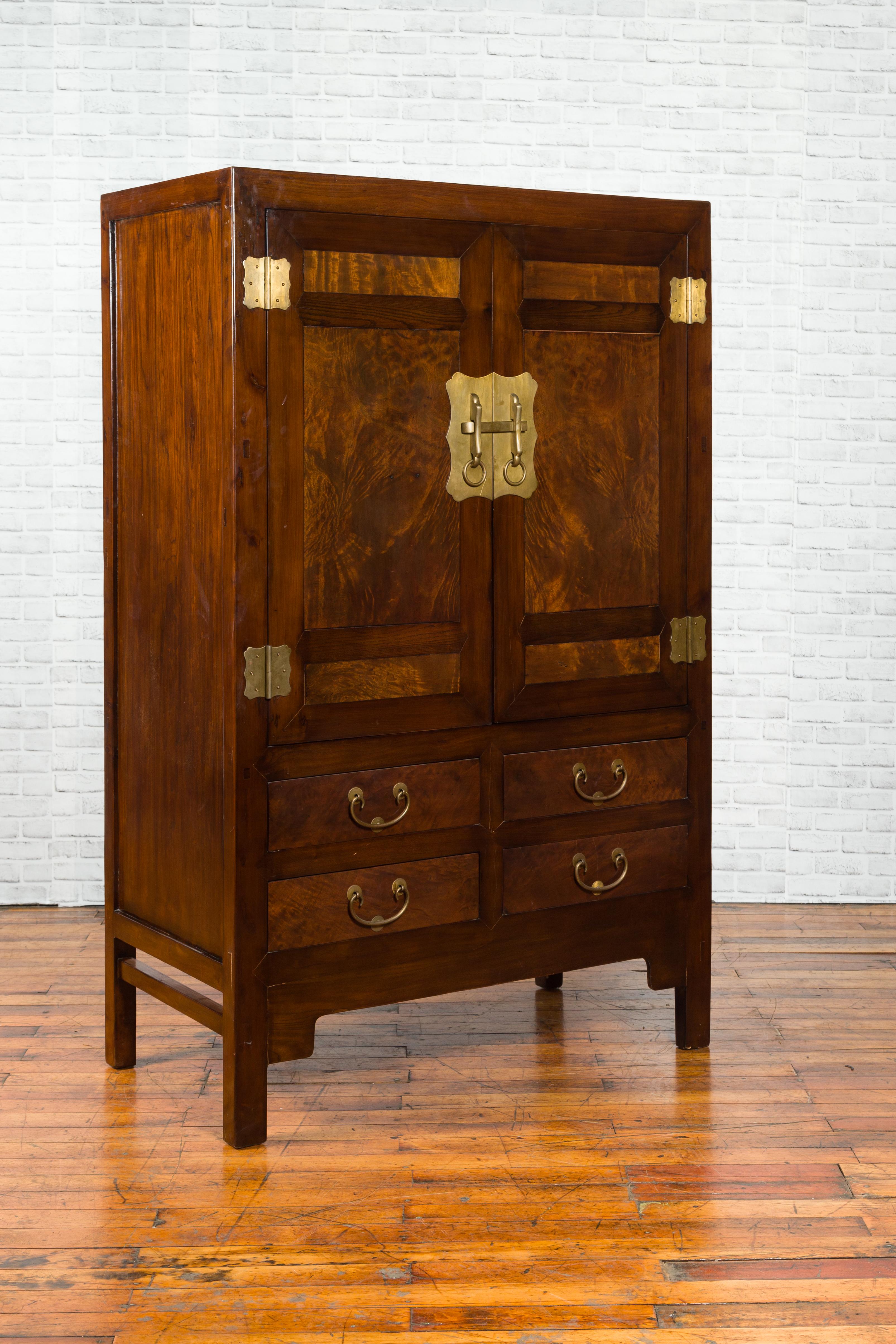 Chinese 1920s-1930s Elm and Burl Cabinet with Doors, Drawers and Brass Hardware For Sale 7