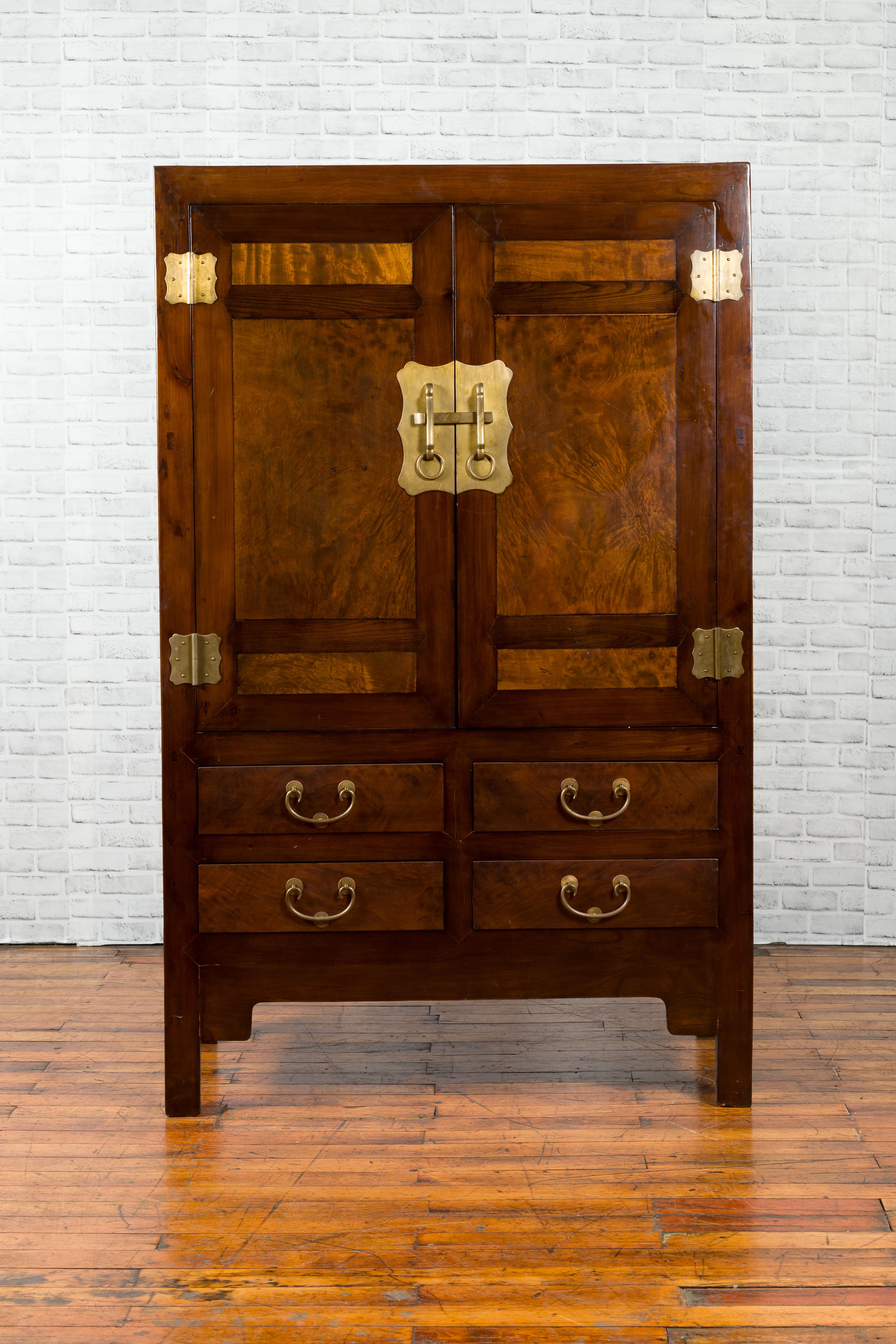 Chinese 1920s-1930s Elm and Burl Cabinet with Doors, Drawers and Brass Hardware For Sale 5