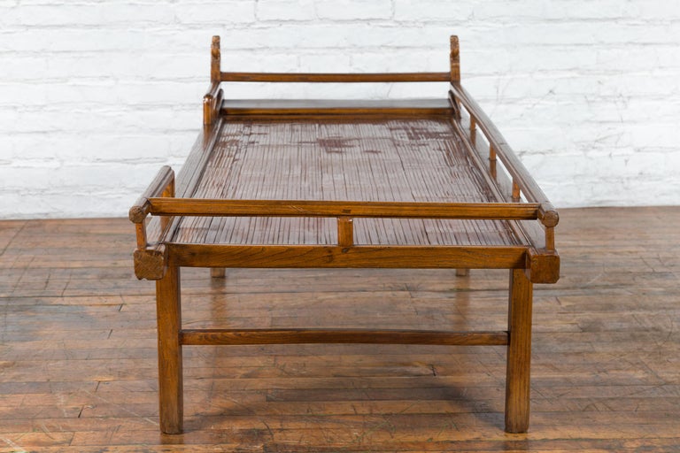 Chinese Qing Dynasty 19th Century Elm Daybed with Bamboo Seat and Guardian Lions For Sale 13