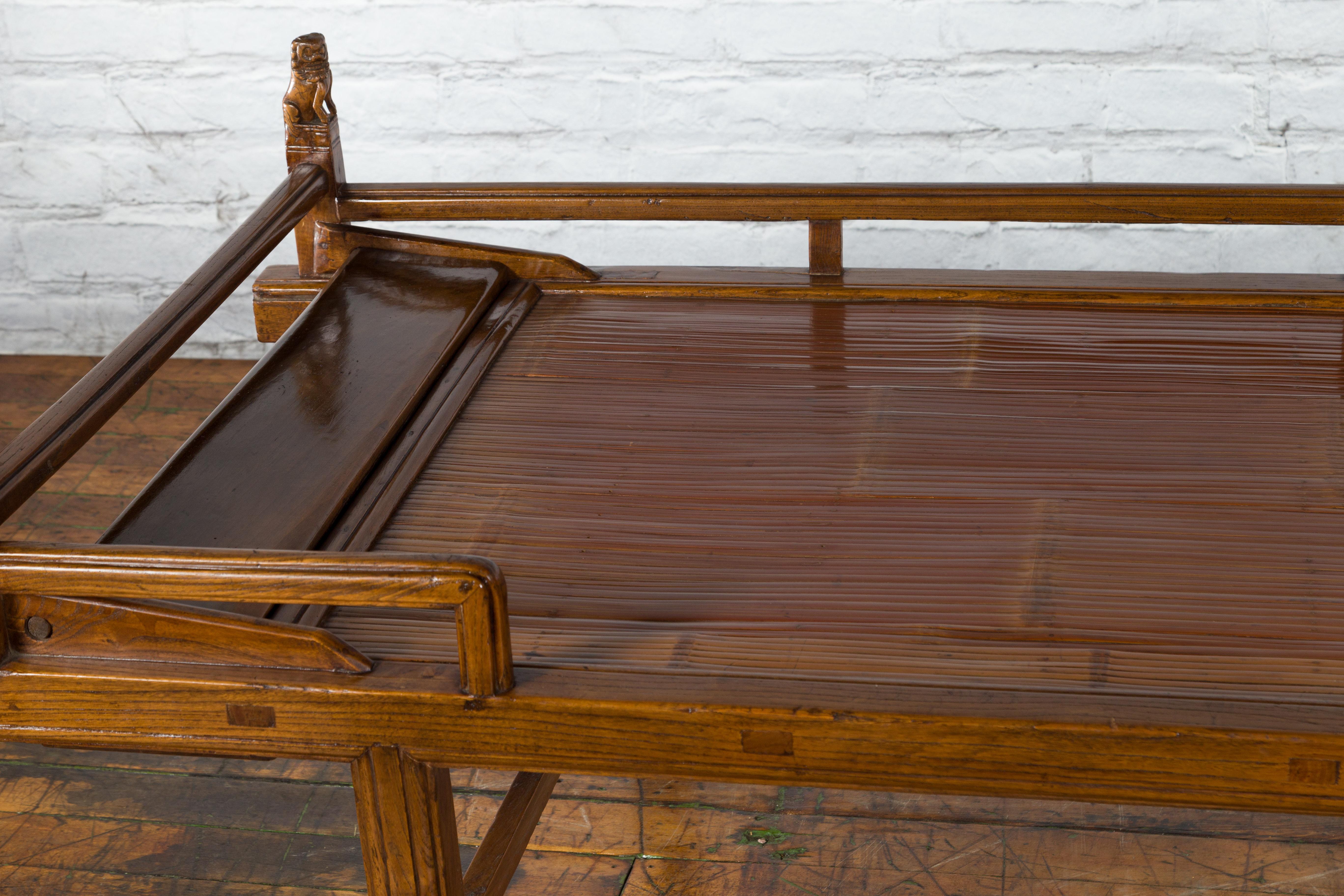 Chinese Qing Dynasty 19th Century Elm Daybed with Bamboo Seat and Guardian Lions For Sale 3