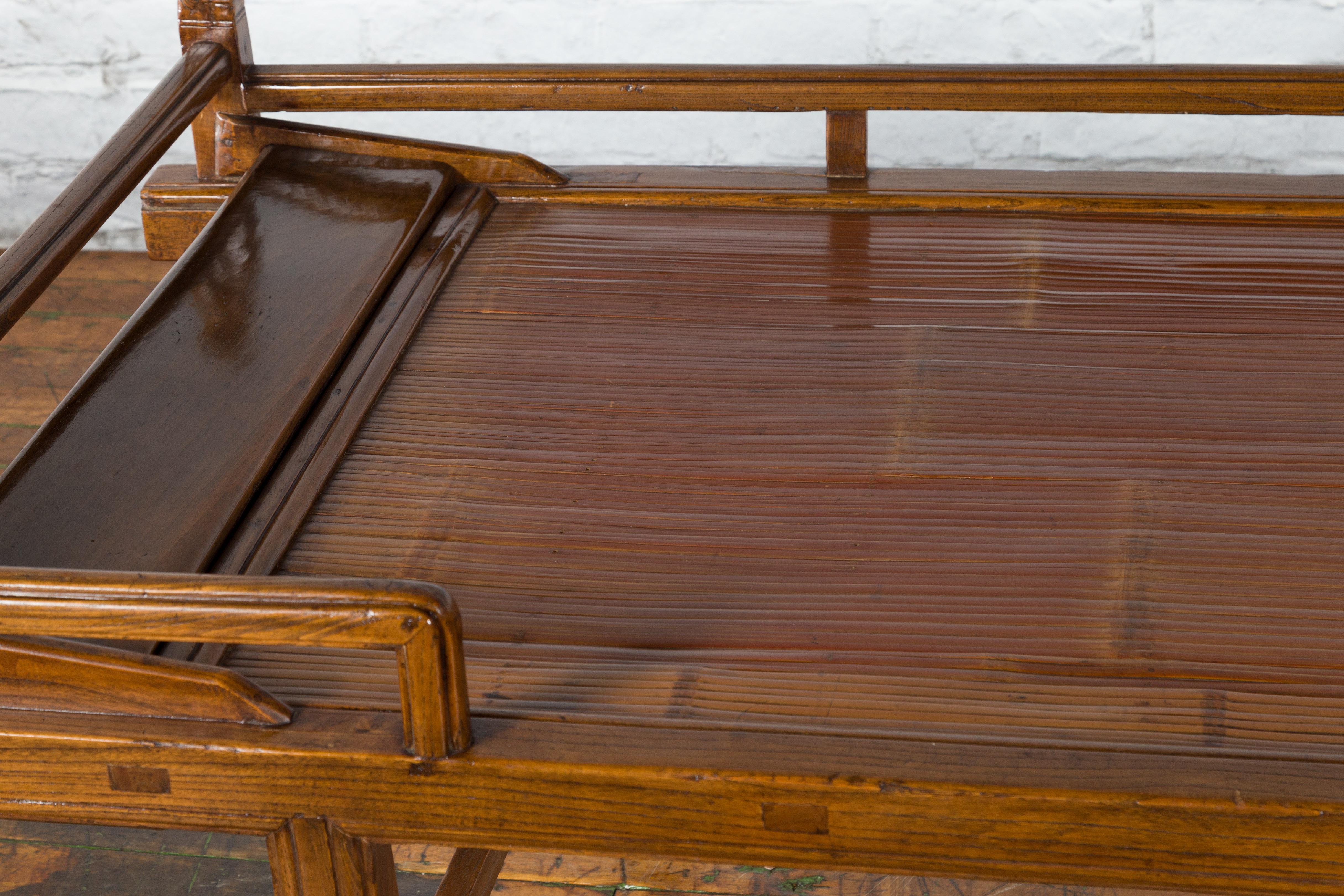 Chinese Qing Dynasty 19th Century Elm Daybed with Bamboo Seat and Guardian Lions For Sale 4