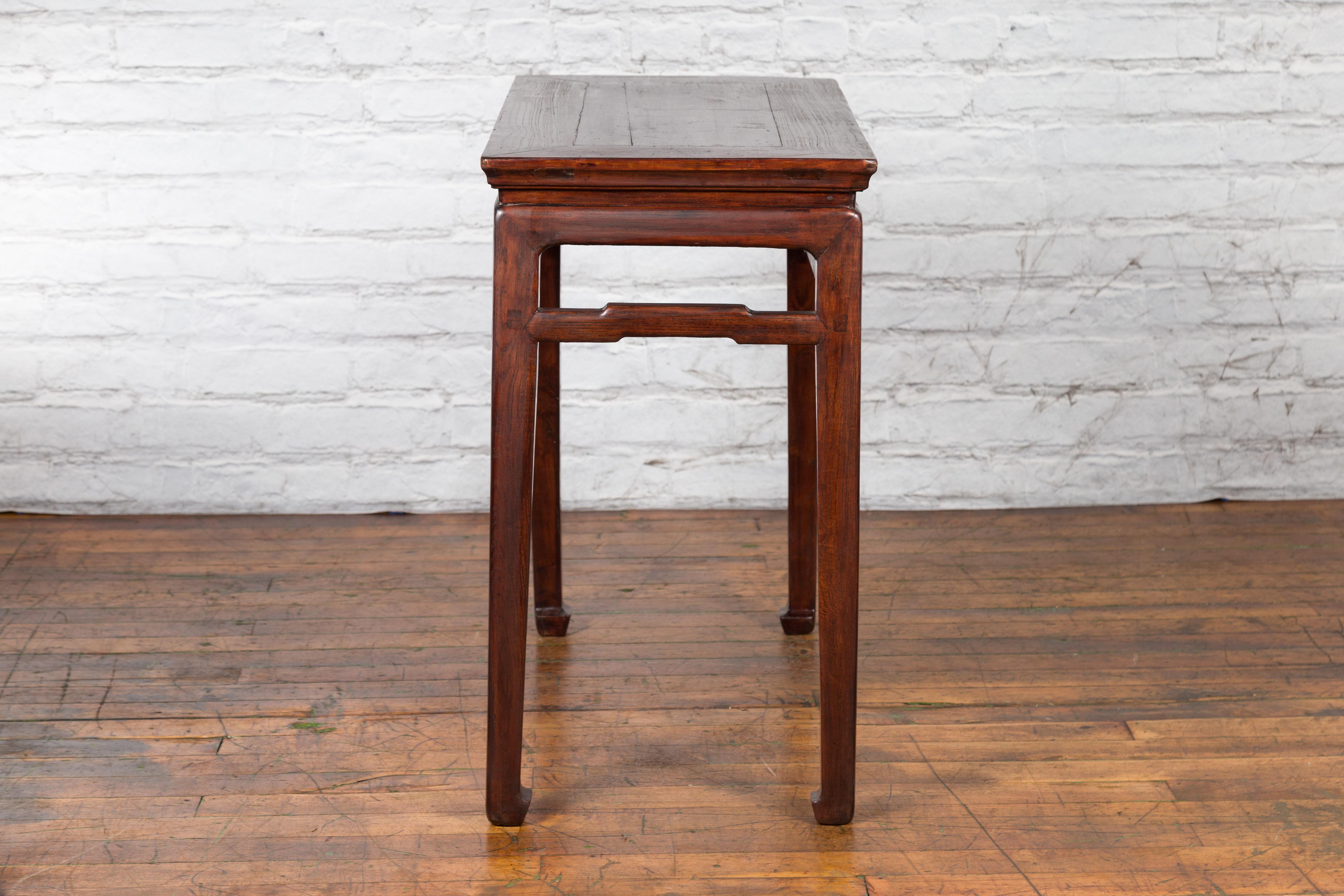 Chinese Qing Dynasty 19th Century Elm Wine Table with Humpback Stretchers For Sale 8