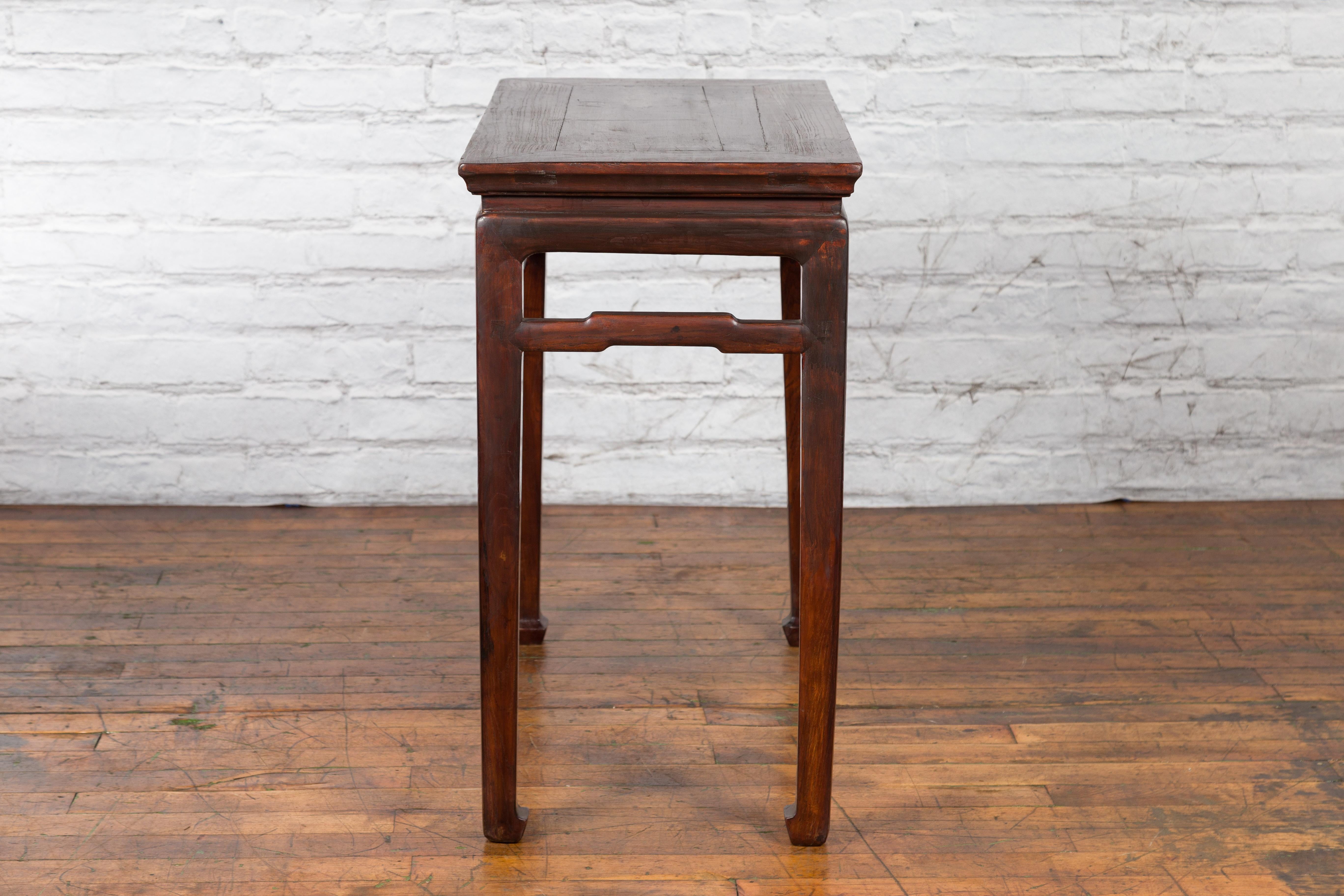 Chinese Qing Dynasty 19th Century Elm Wine Table with Humpback Stretchers For Sale 10