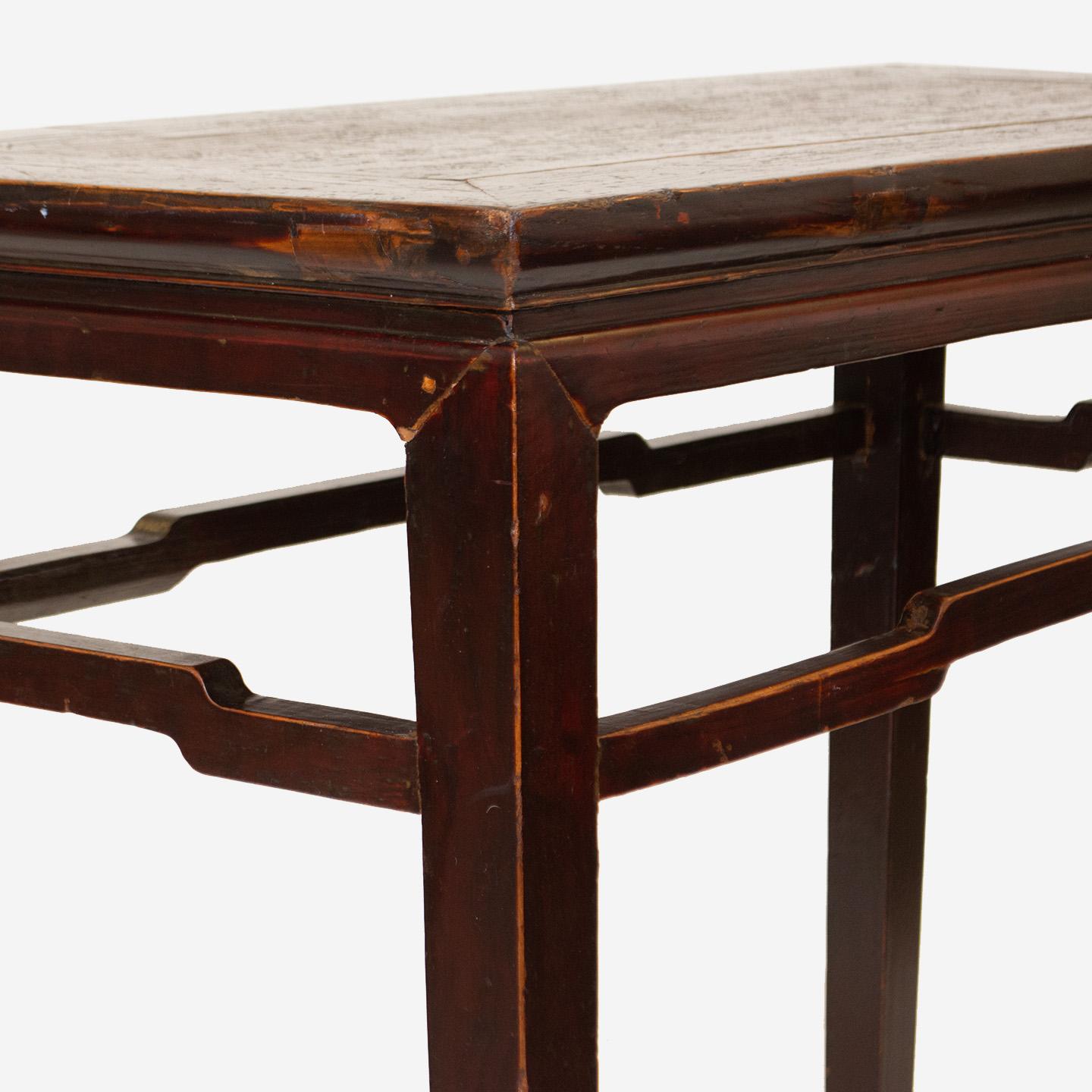 Chinese Qing Dynasty 19th Century Elm Wine Table with Humpback Stretchers 1