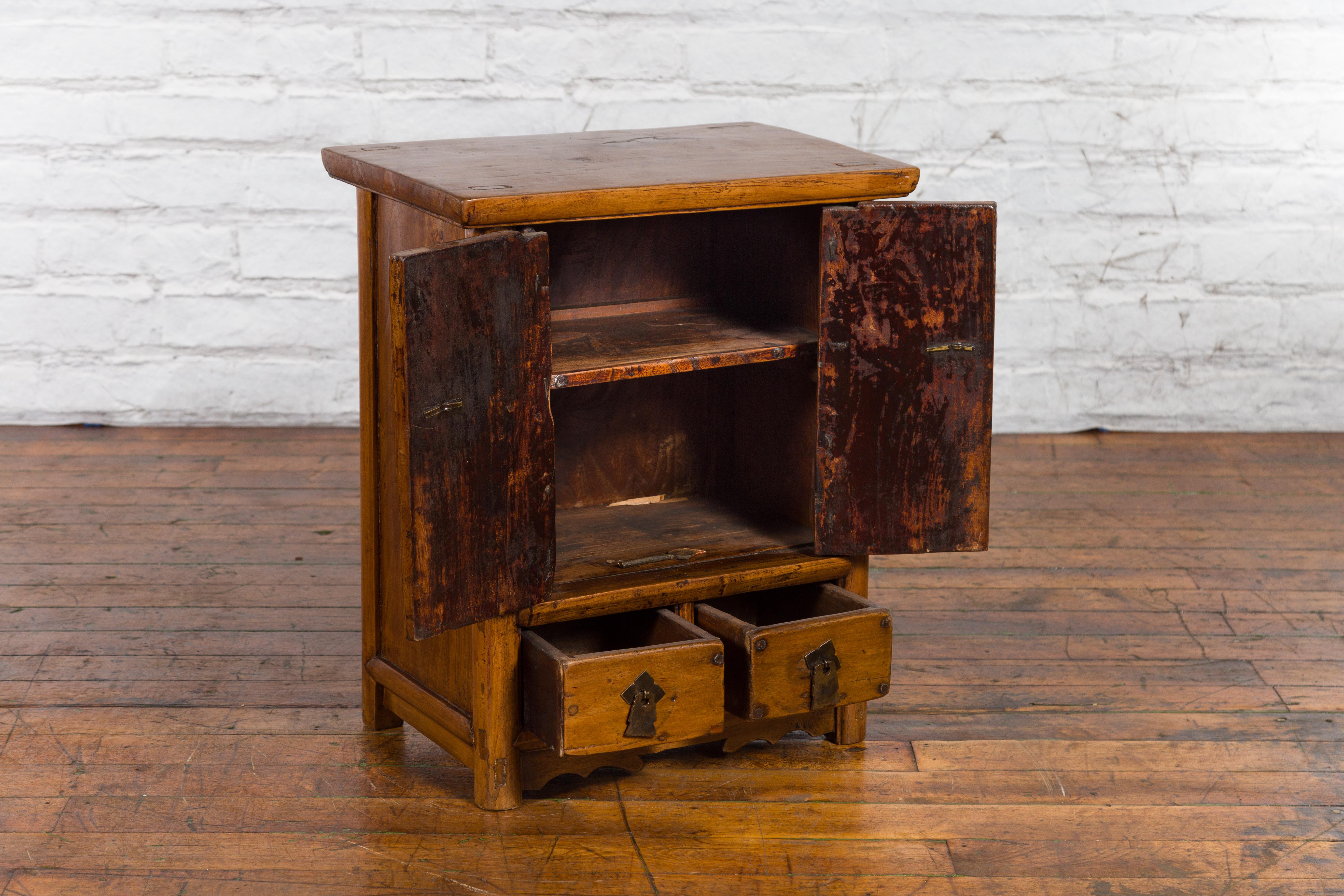 Chinese Qing Dynasty 19th Century Elmwood Side Cabinet with Doors and Drawers For Sale 10