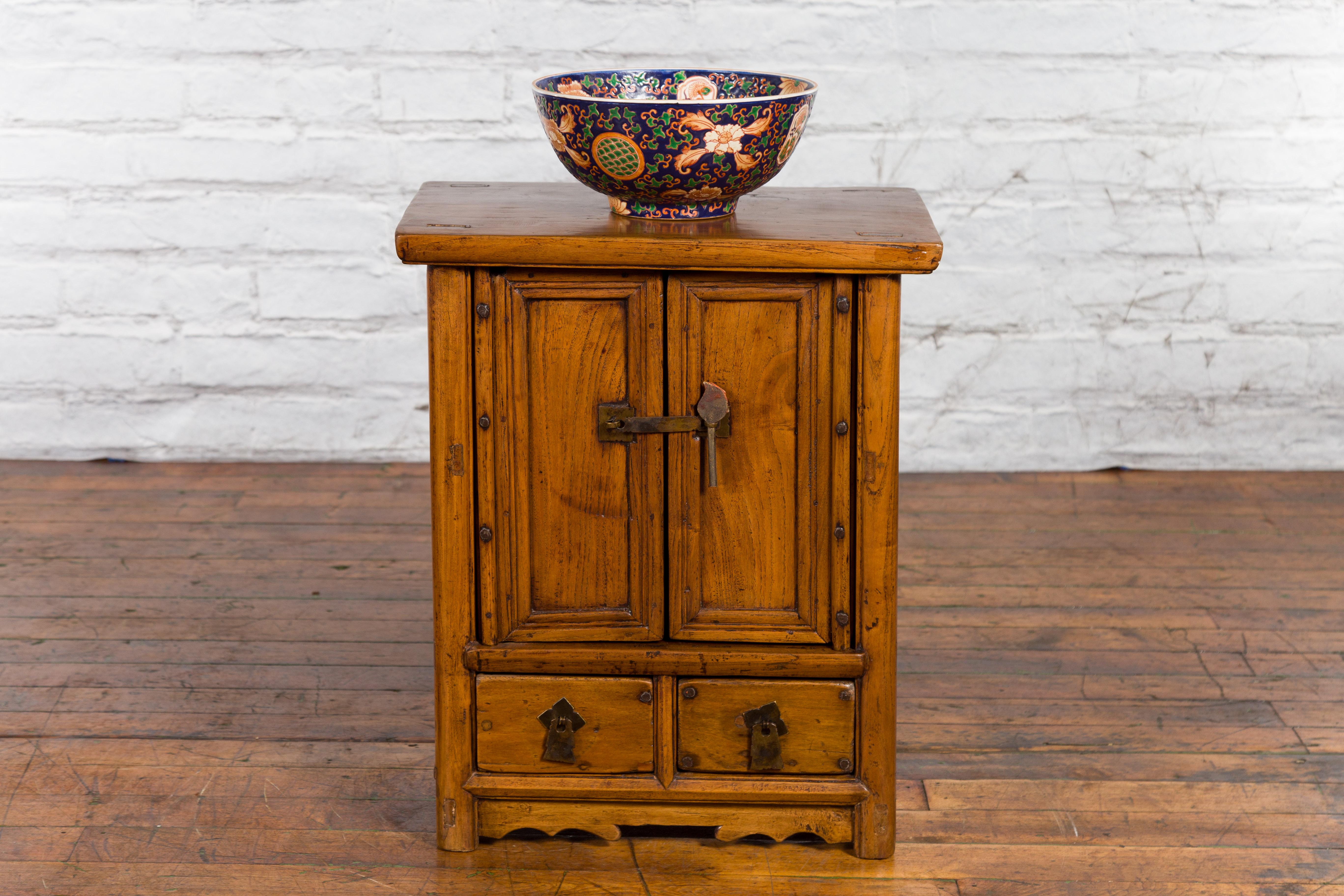Chinese Qing Dynasty 19th Century Elmwood Side Cabinet with Doors and Drawers For Sale 1
