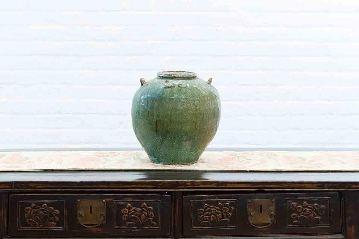 Chinese Qing Dynasty 19th Century Green Glazed Water Vessel with Loop Handles In Good Condition For Sale In Yonkers, NY