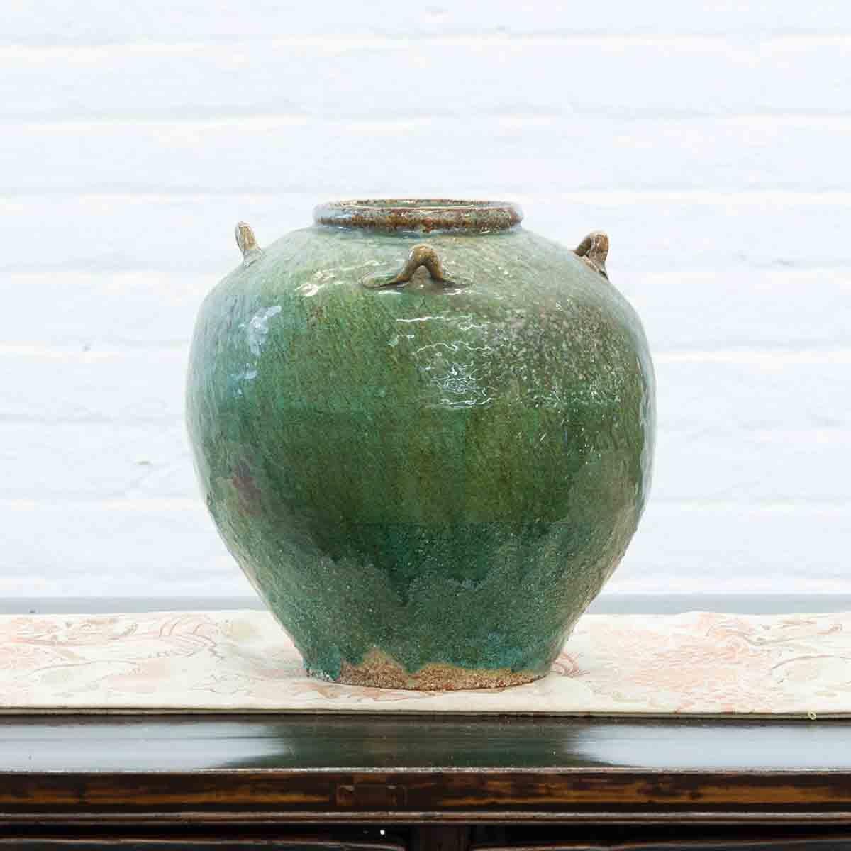 Chinese Qing Dynasty 19th Century Green Glazed Water Vessel with Loop Handles For Sale 4