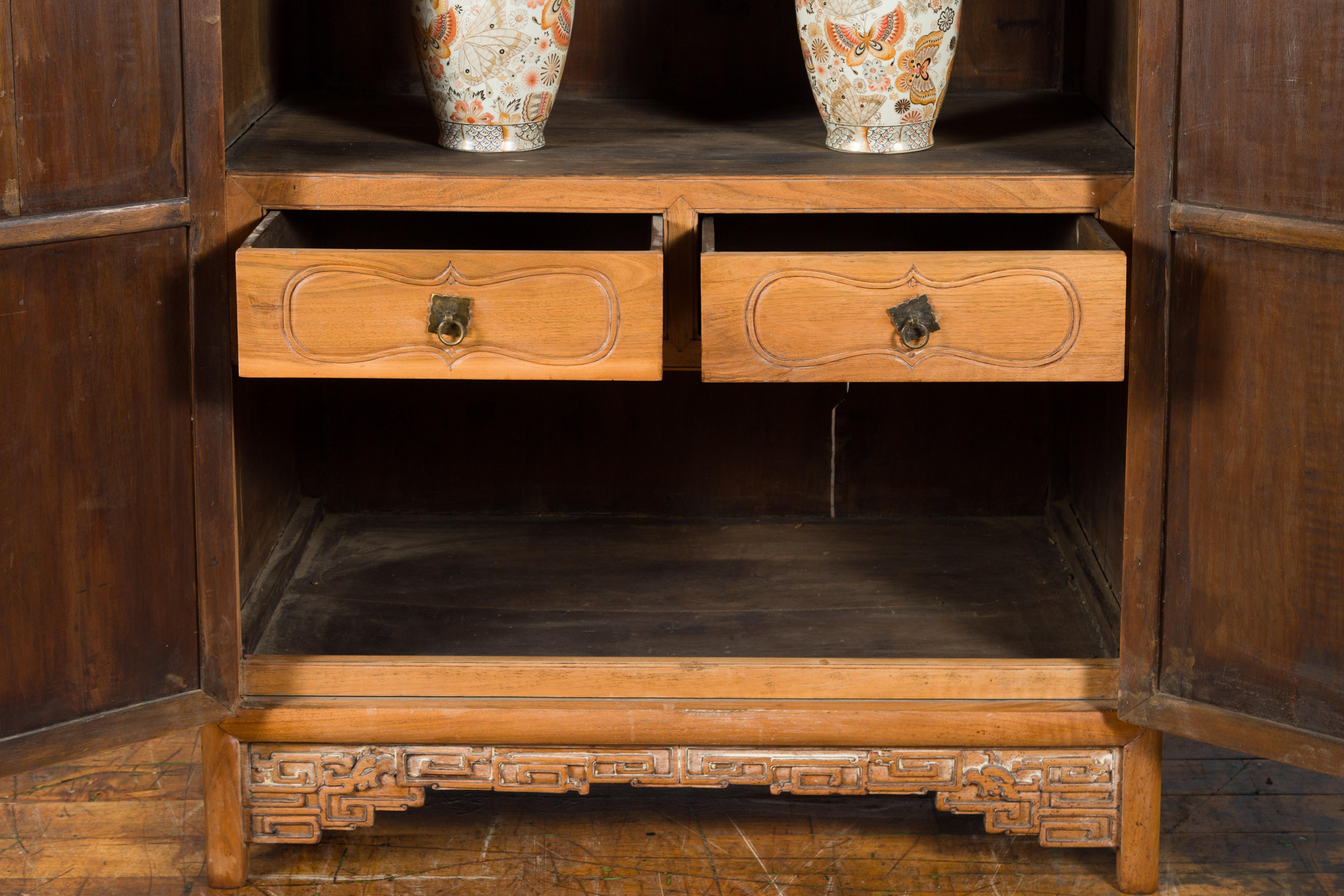 Chinese Qing Dynasty 19th Century Kitchen Cabinet with Quatrefoil Style Fretwork For Sale 8