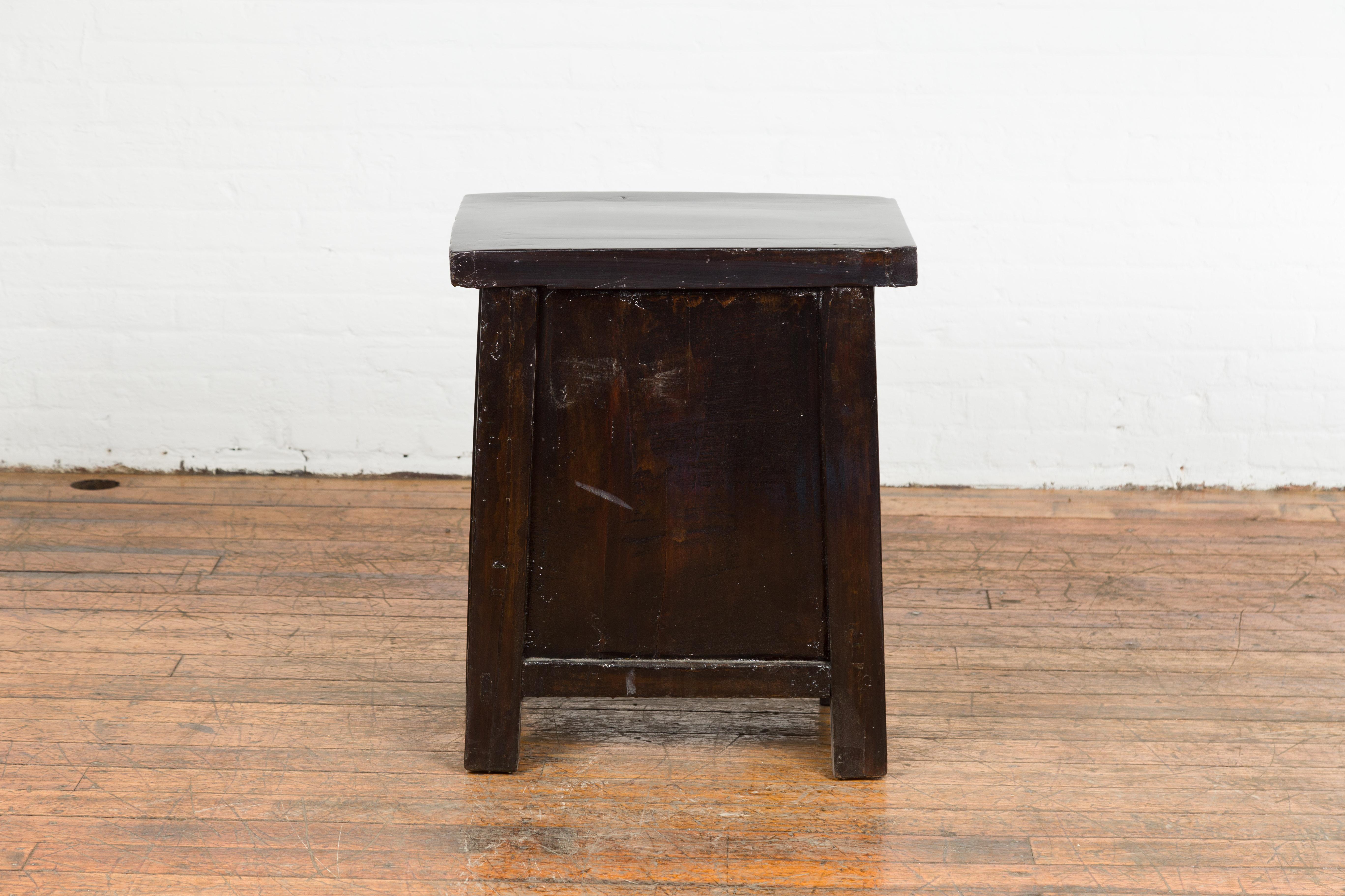 19th Century Chinese Antique Lacquered Bedside Cabinet  For Sale 8