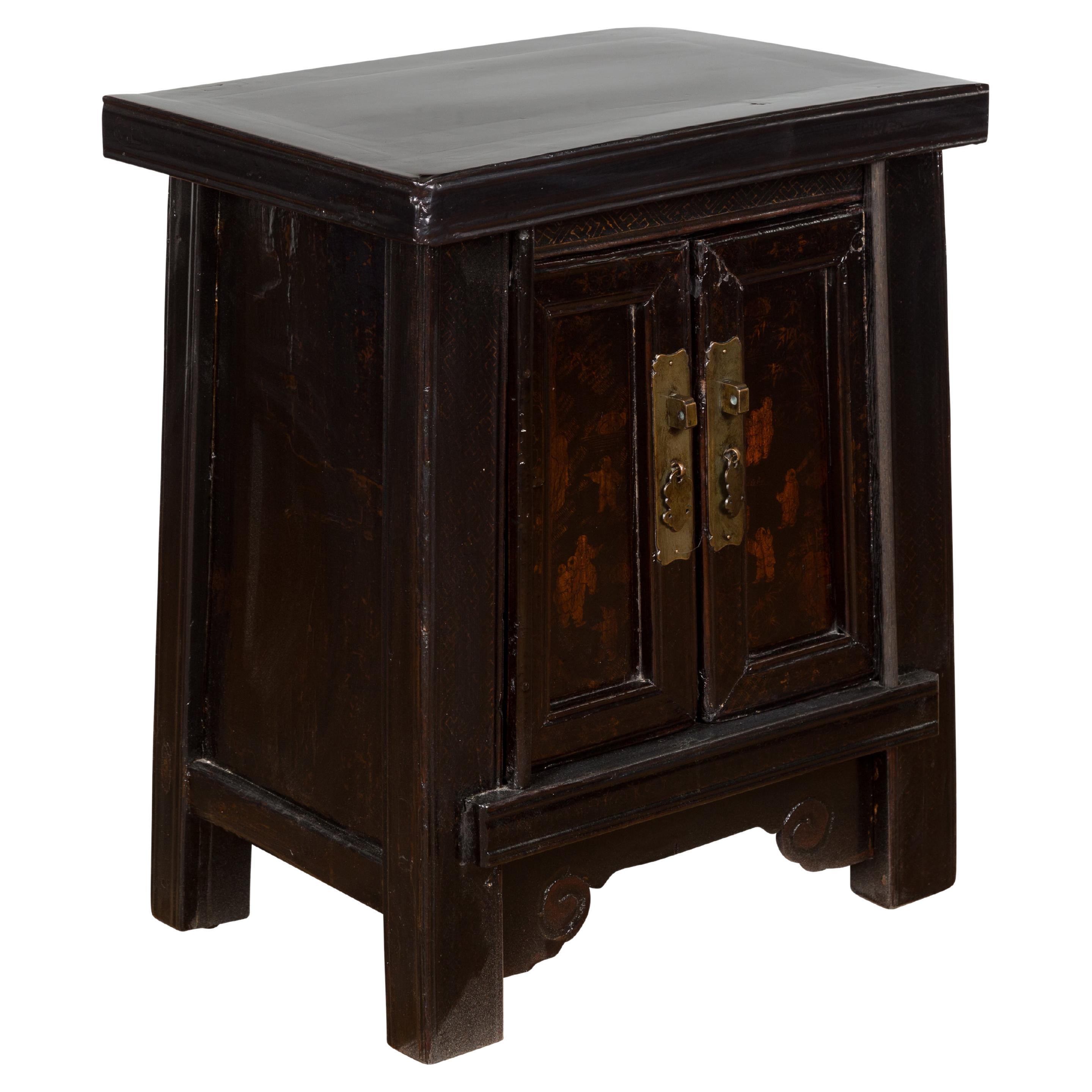 19th Century Chinese Antique Lacquered Bedside Cabinet  For Sale