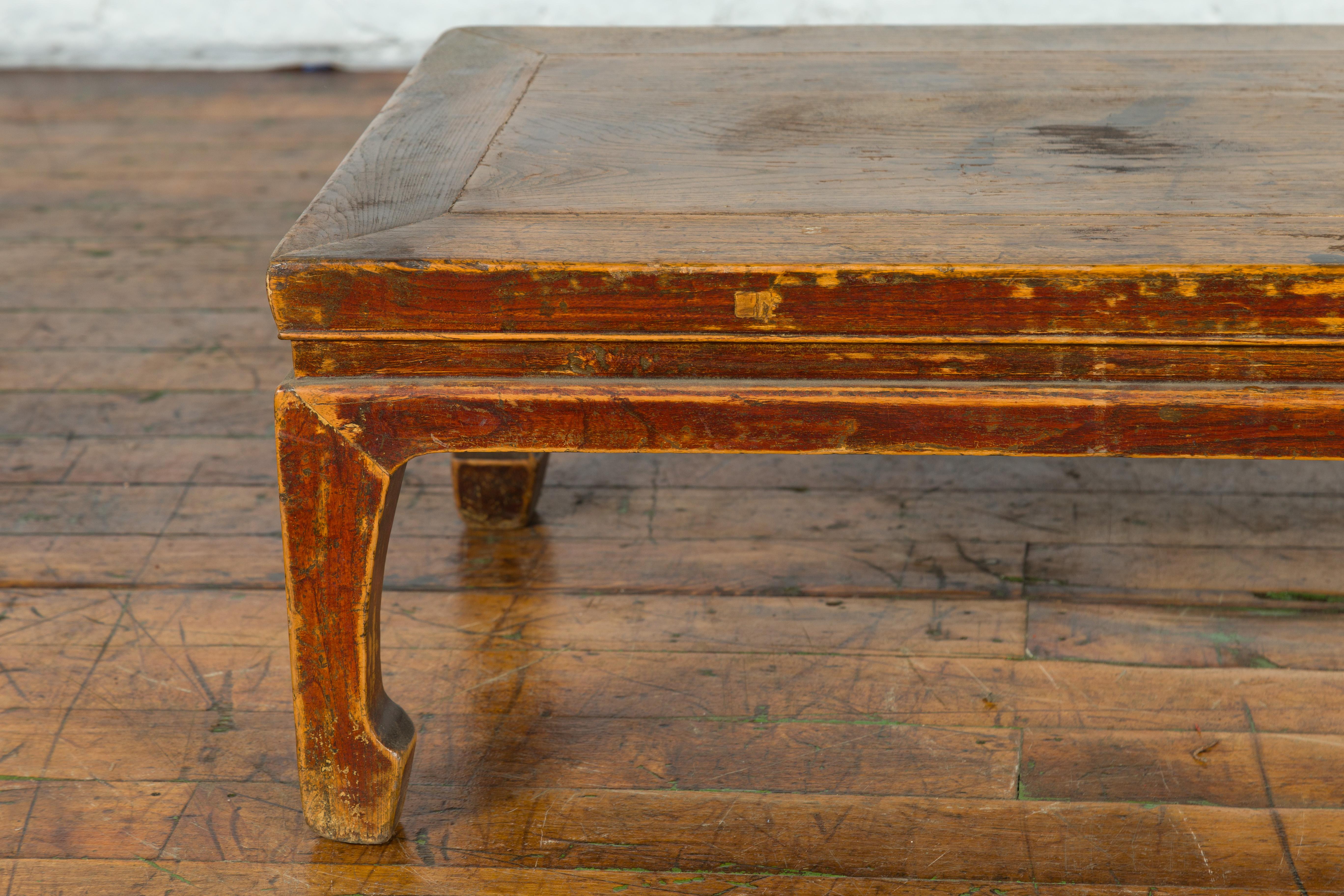 Chinese Qing Dynasty 19th Century Low Coffee Table with Distressed Patina For Sale 6