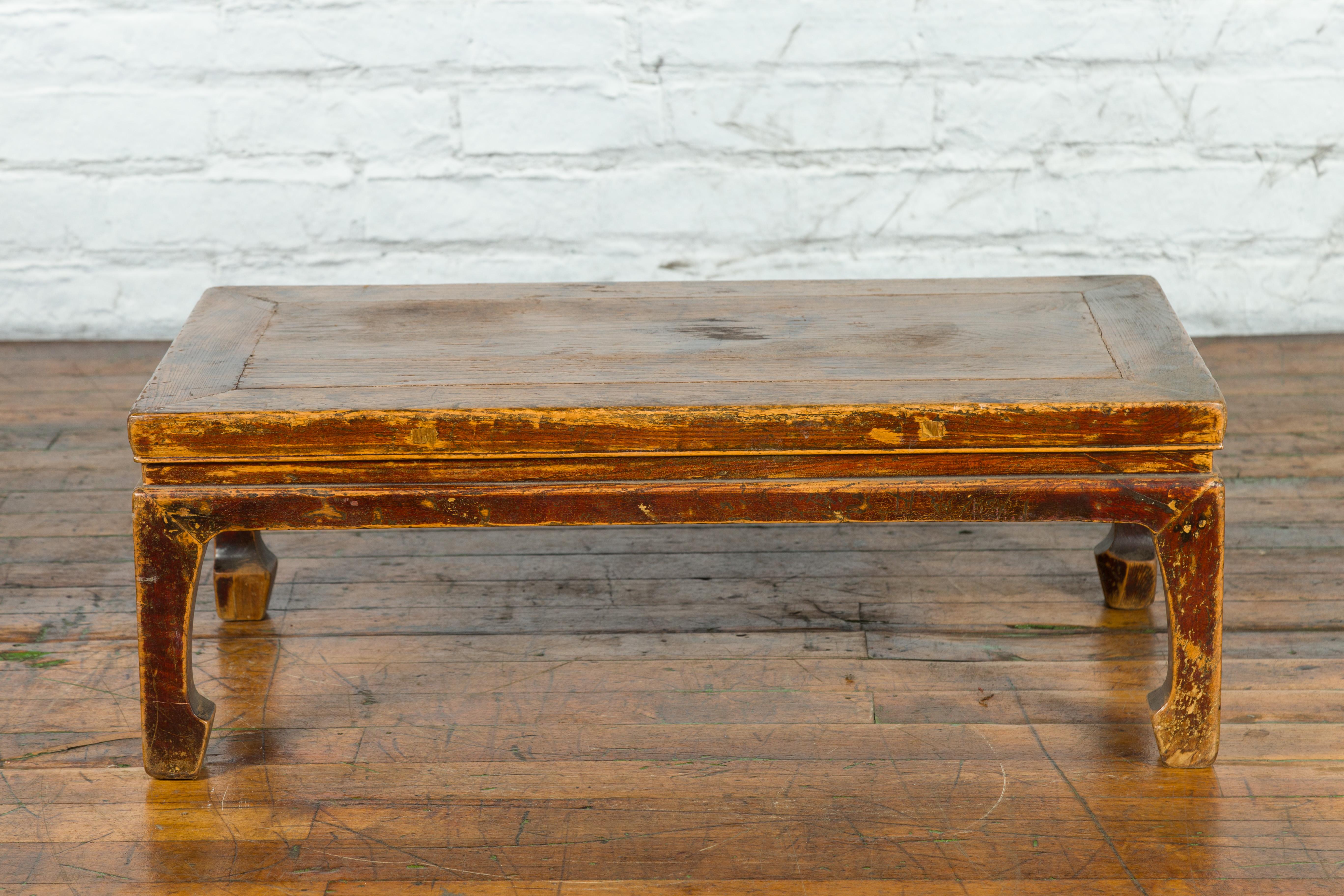Chinese Qing Dynasty 19th Century Low Coffee Table with Distressed Patina For Sale 2