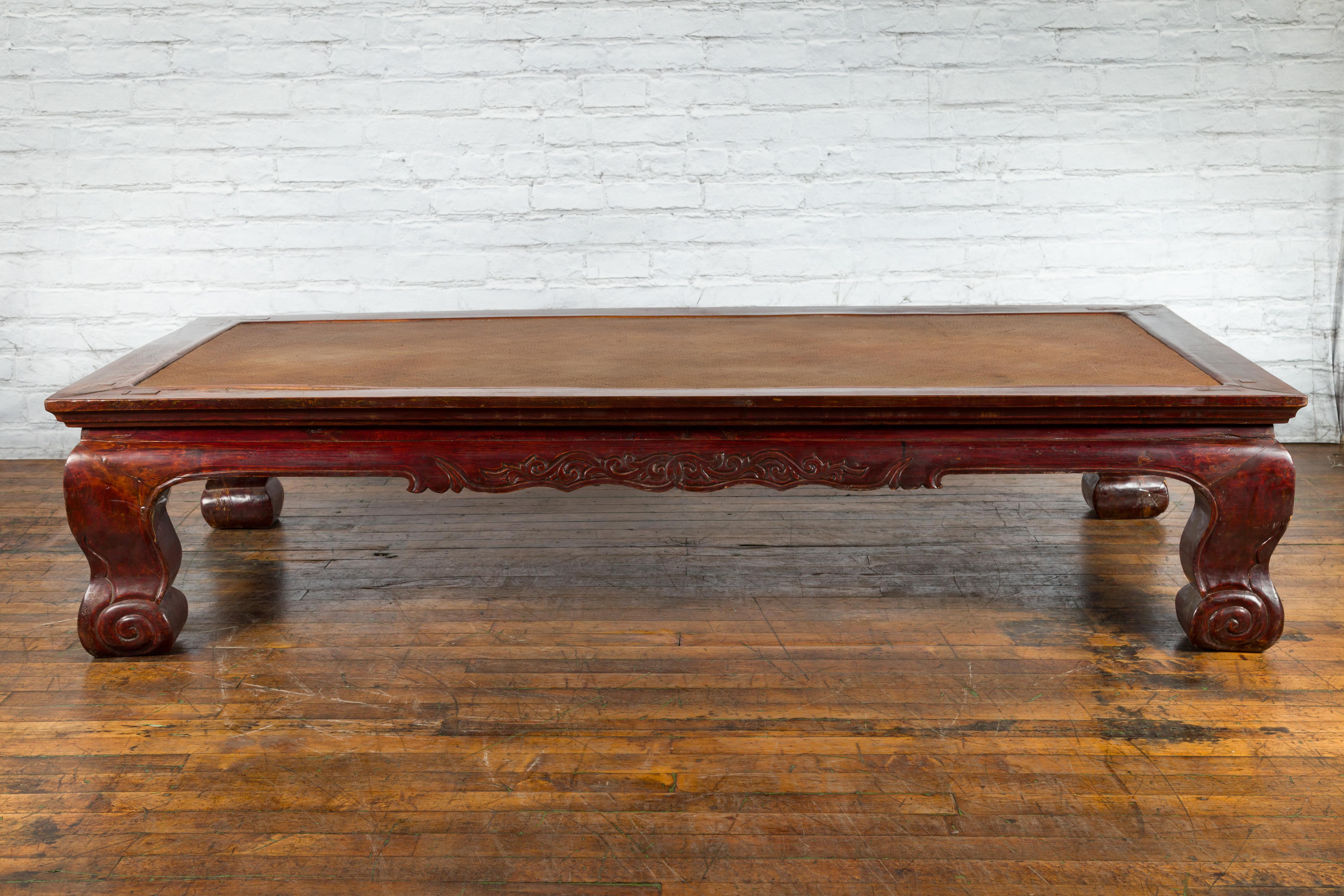 Chinese Qing Dynasty 19th Century Mahogany Stained Coffee Table with Rattan Top In Good Condition For Sale In Yonkers, NY