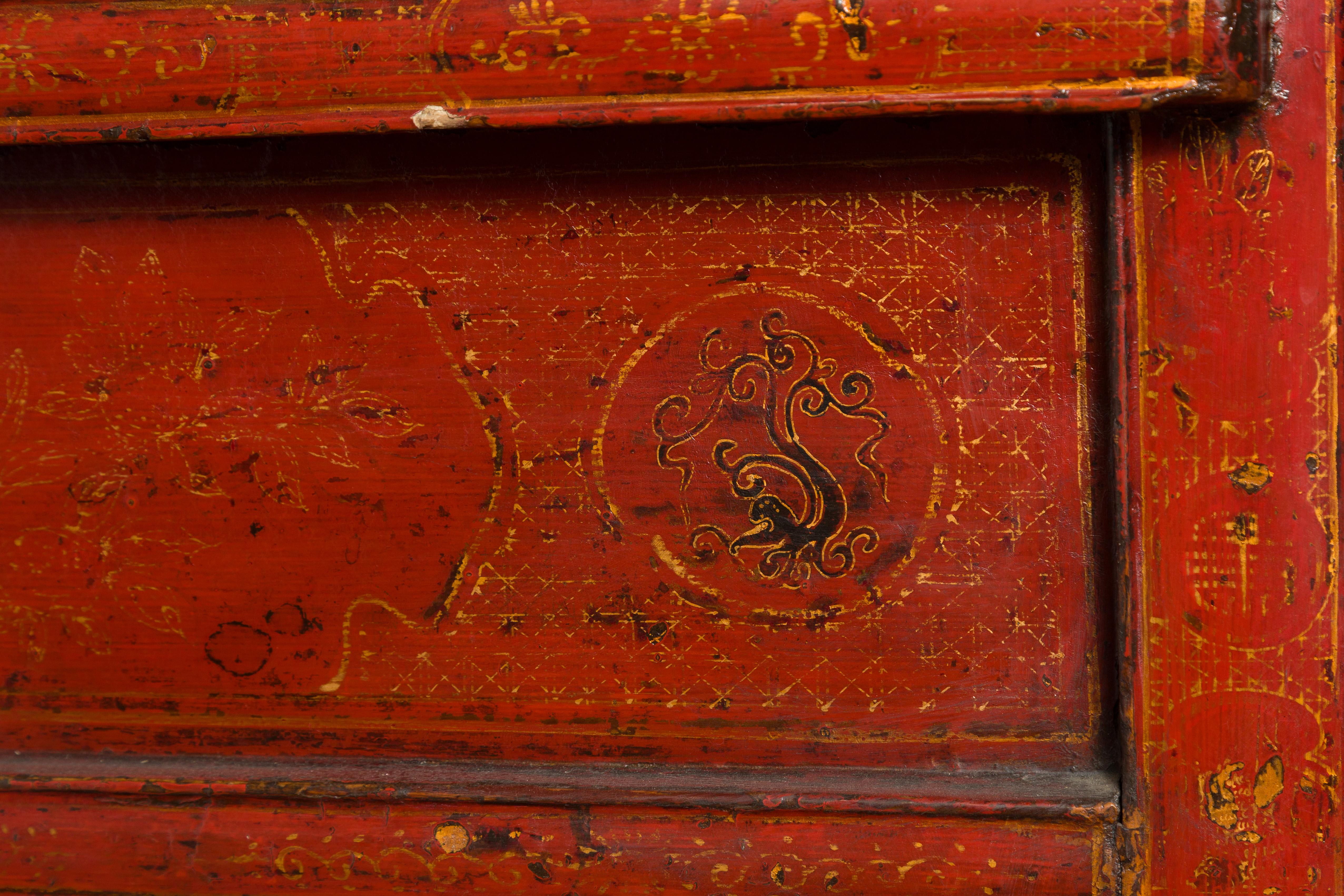Chinese Qing Dynasty 19th Century Red Cabinet with Hand Painted Chinoiseries 12