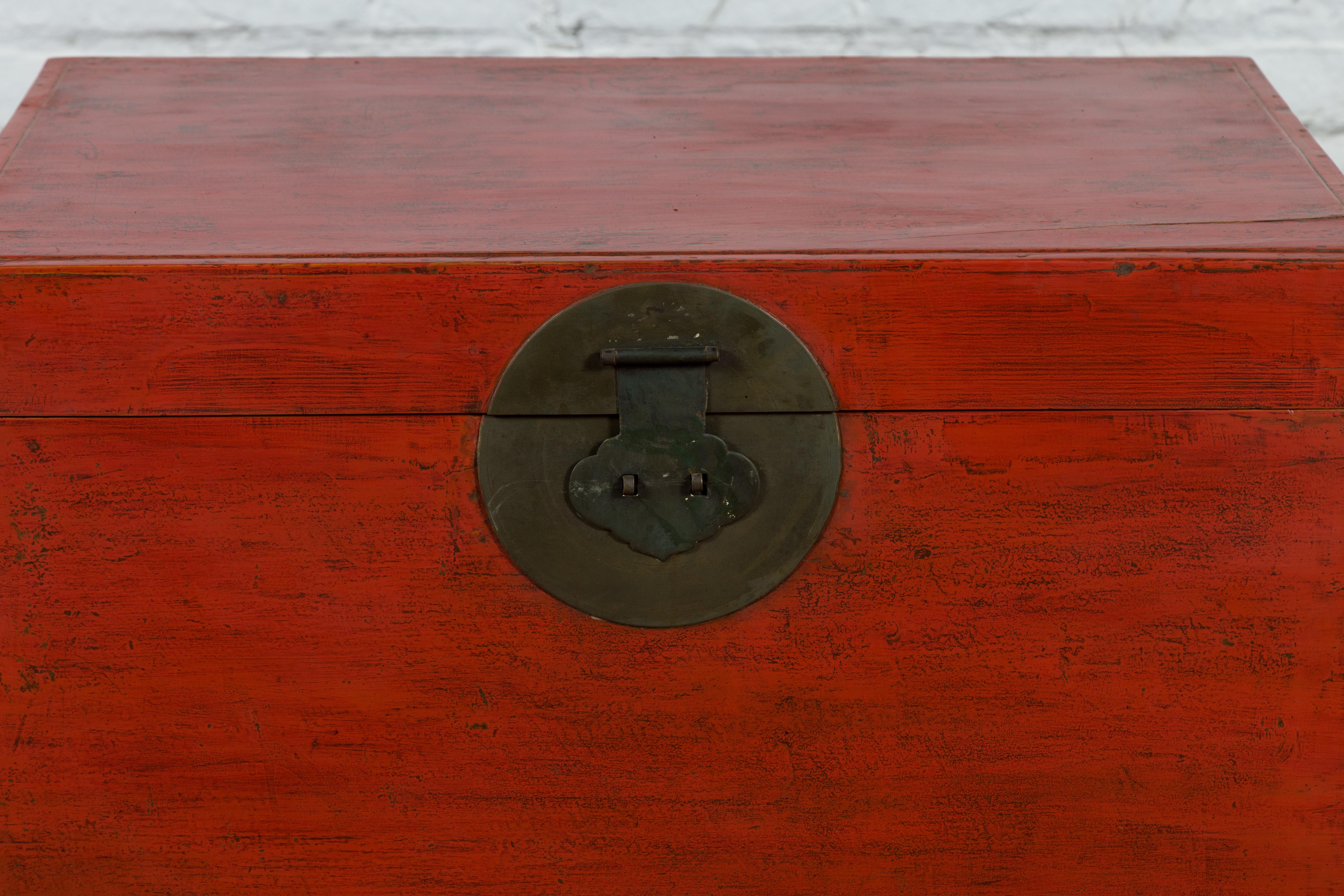 Chinese Qing Dynasty 19th Century Red Lacquer Blanket Chest with Brass Hardware For Sale 4