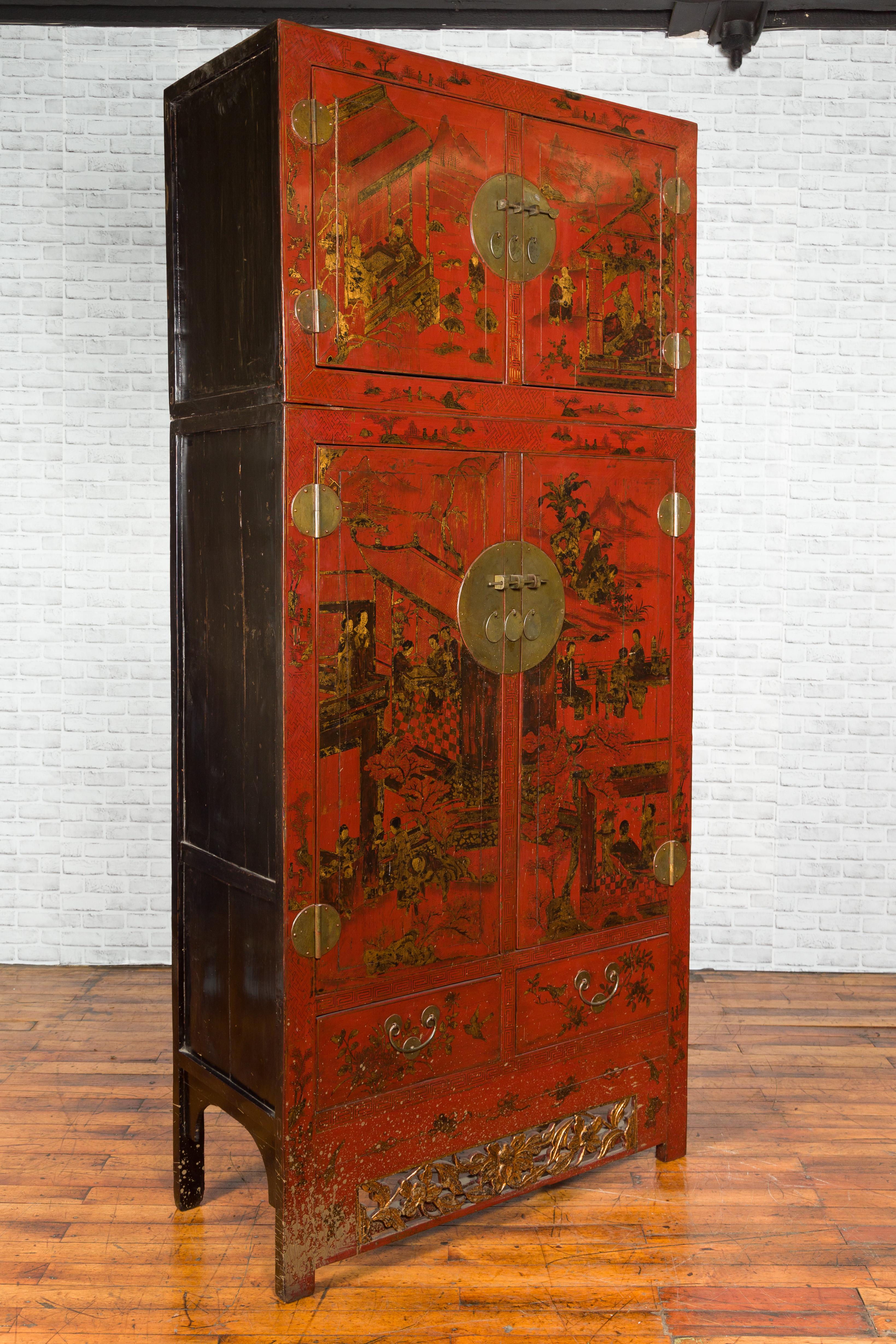 Chinese Qing Dynasty 19th Century Red Lacquer Cabinet with Chinoiserie Décor For Sale 8