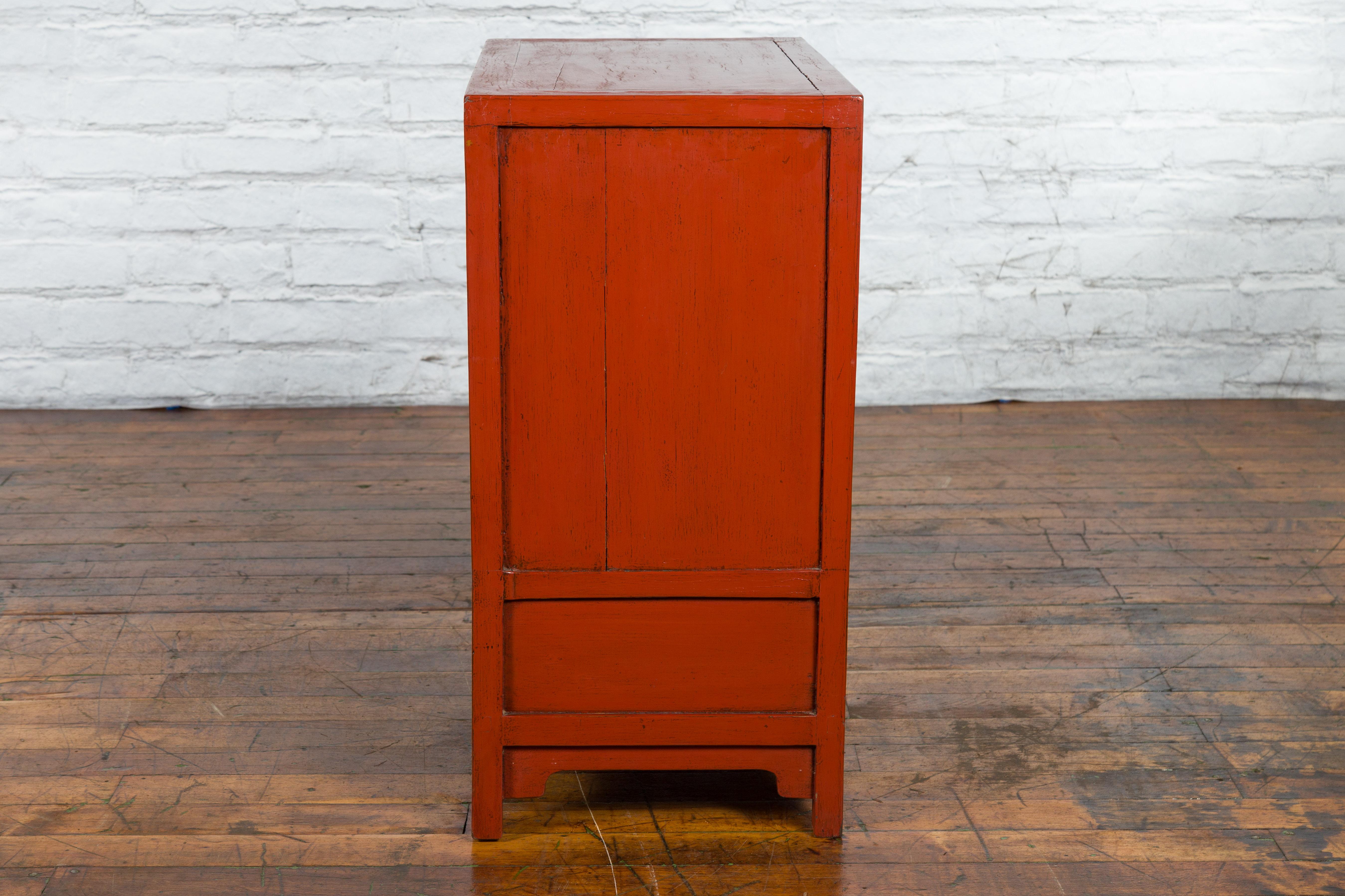 Chinese Qing Dynasty 19th Century Red Lacquer Cabinet with Doors and Drawers For Sale 7