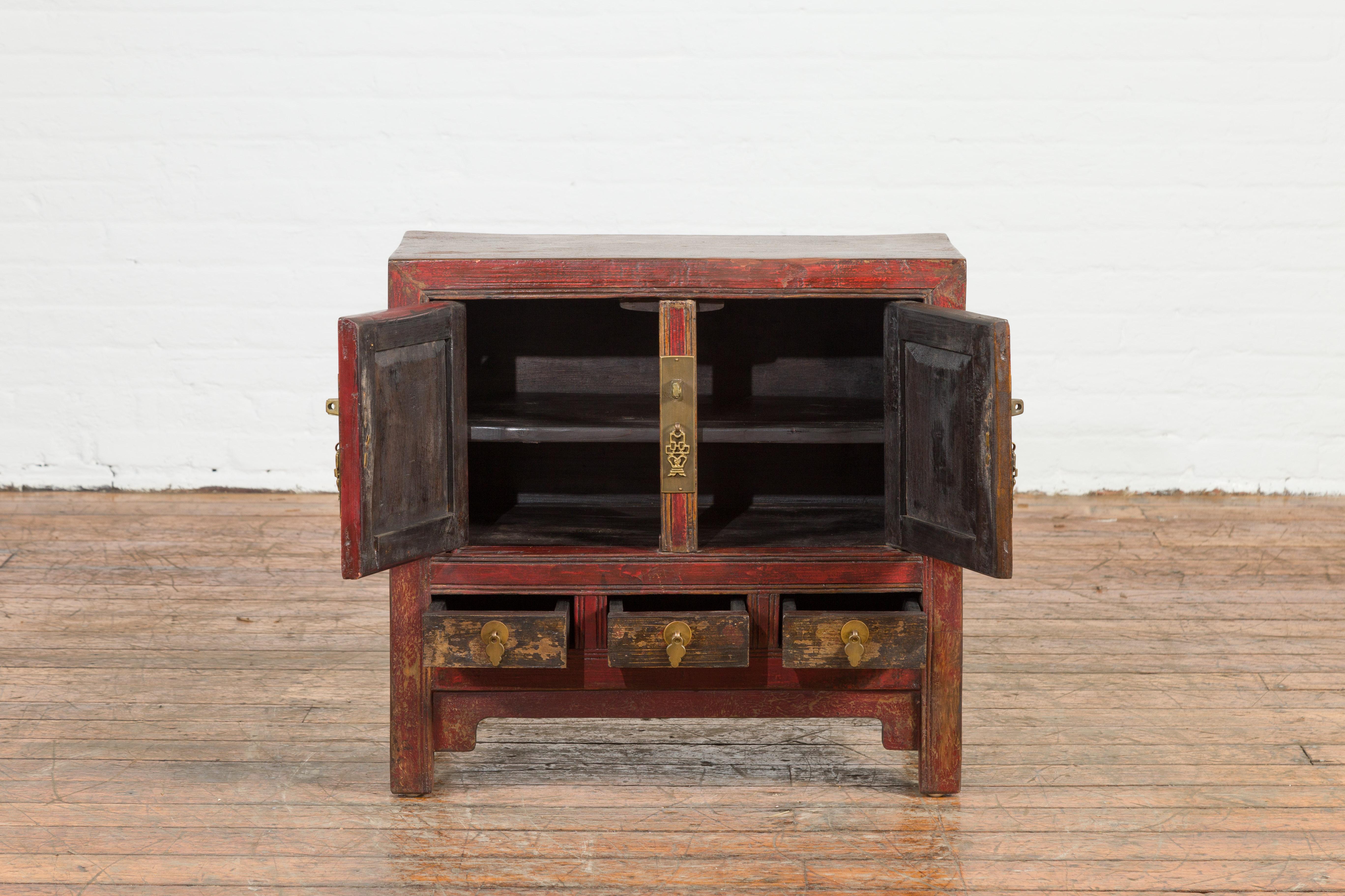 Chinese Qing Dynasty 19th Century Red Lacquer Cabinet with Painted Fruit Baskets For Sale 2