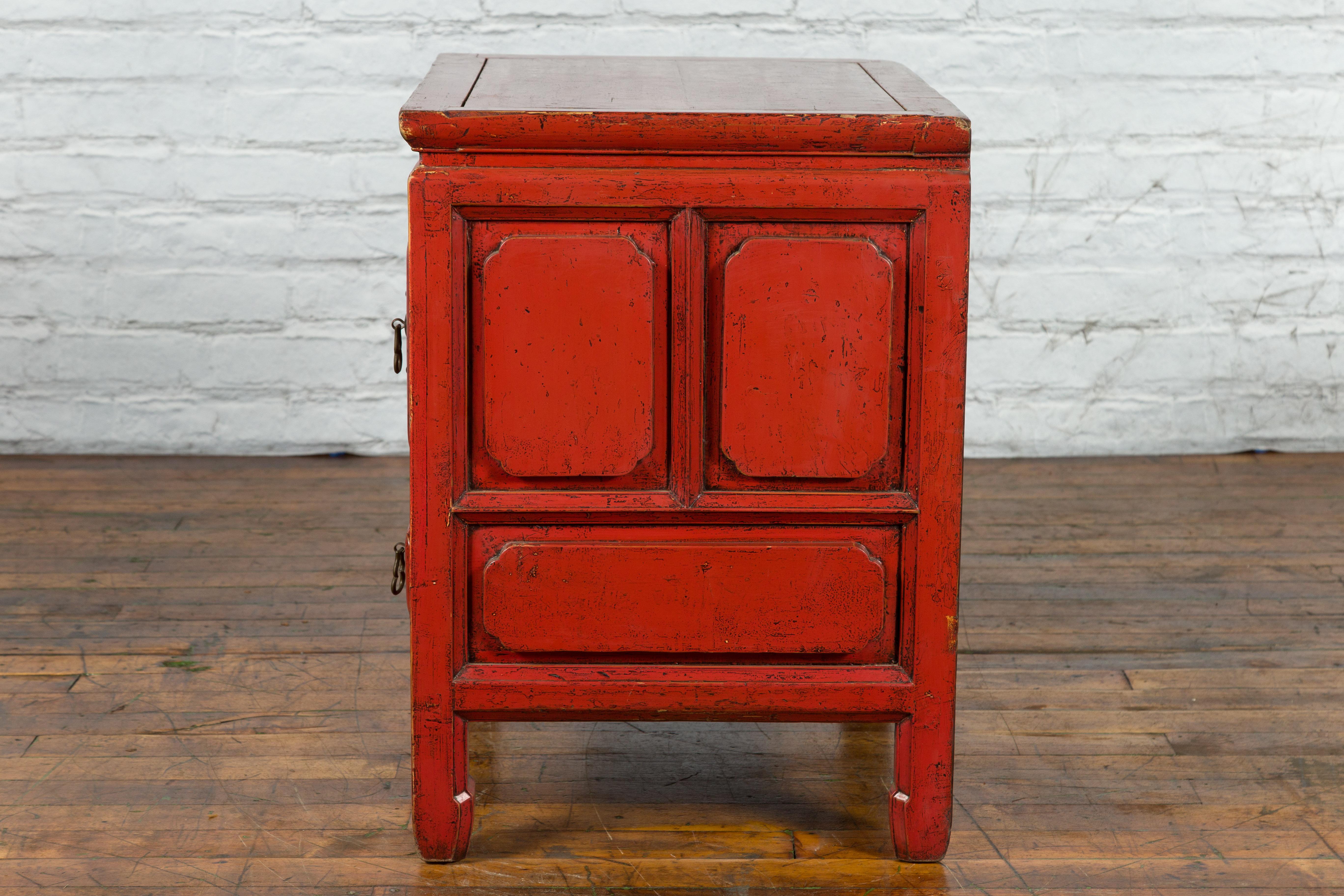 Chinese Qing Dynasty 19th Century Red Lacquer Side Chest with Five Drawers 11