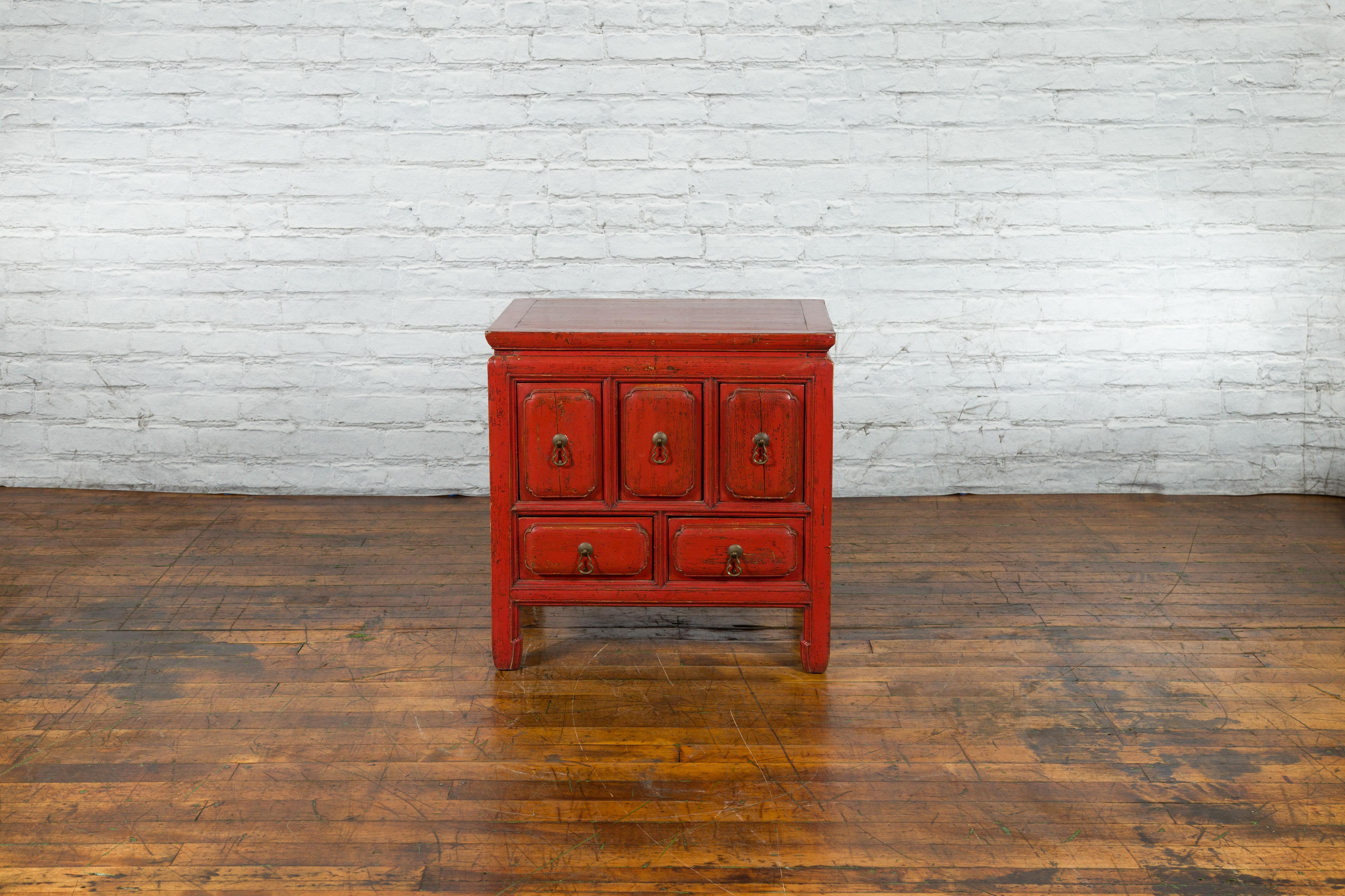 Chinese Qing Dynasty 19th Century Red Lacquer Side Chest with Five Drawers In Good Condition For Sale In Yonkers, NY