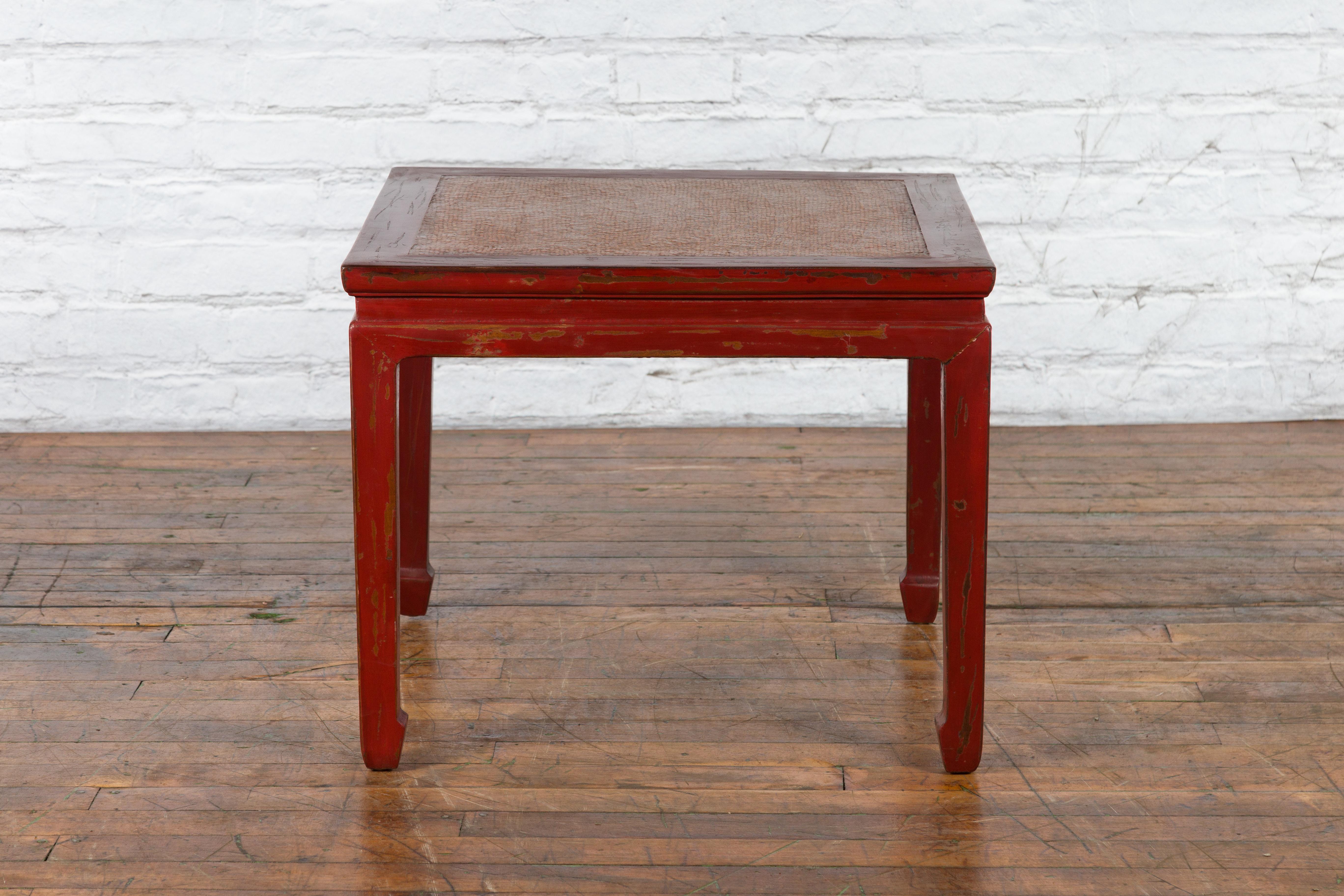 Chinese Qing Dynasty 19th Century Red Lacquer Side Table with Woven Rattan Top For Sale 14