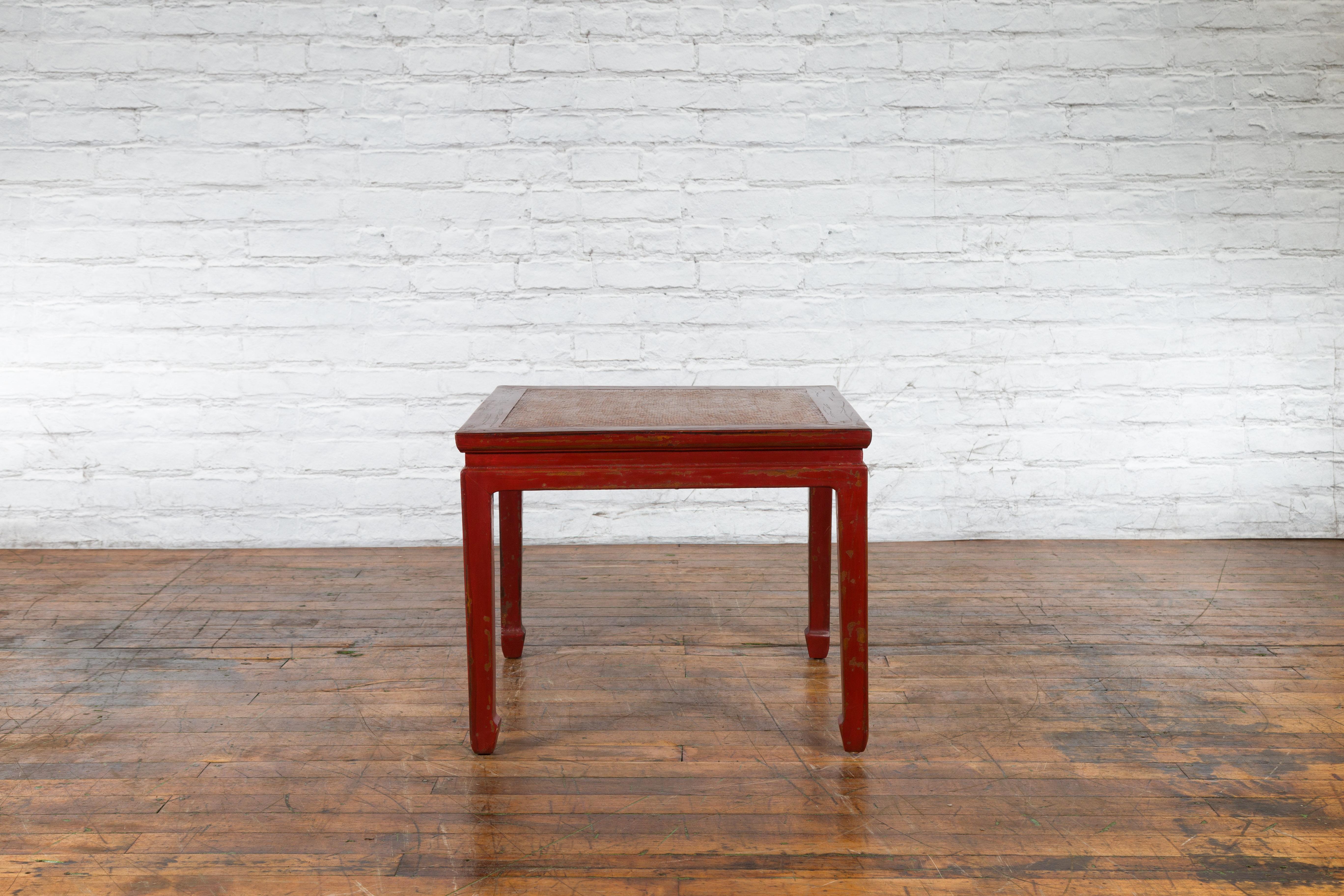 Chinese Qing Dynasty 19th Century Red Lacquer Side Table with Woven Rattan Top For Sale 1