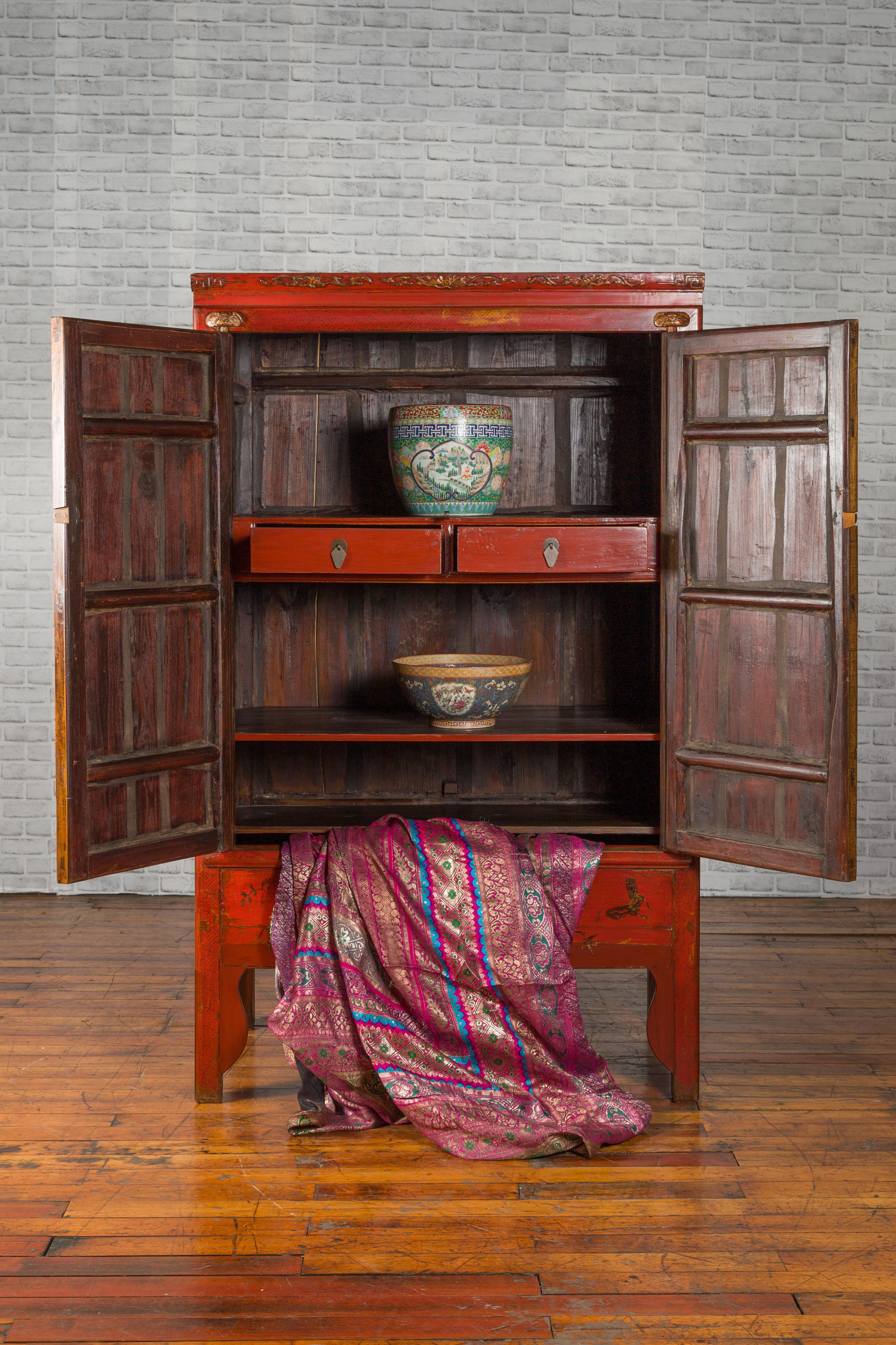 Chinese Qing Dynasty 19th Century Red Lacquer Wedding Cabinet with Butterflies In Good Condition In Yonkers, NY