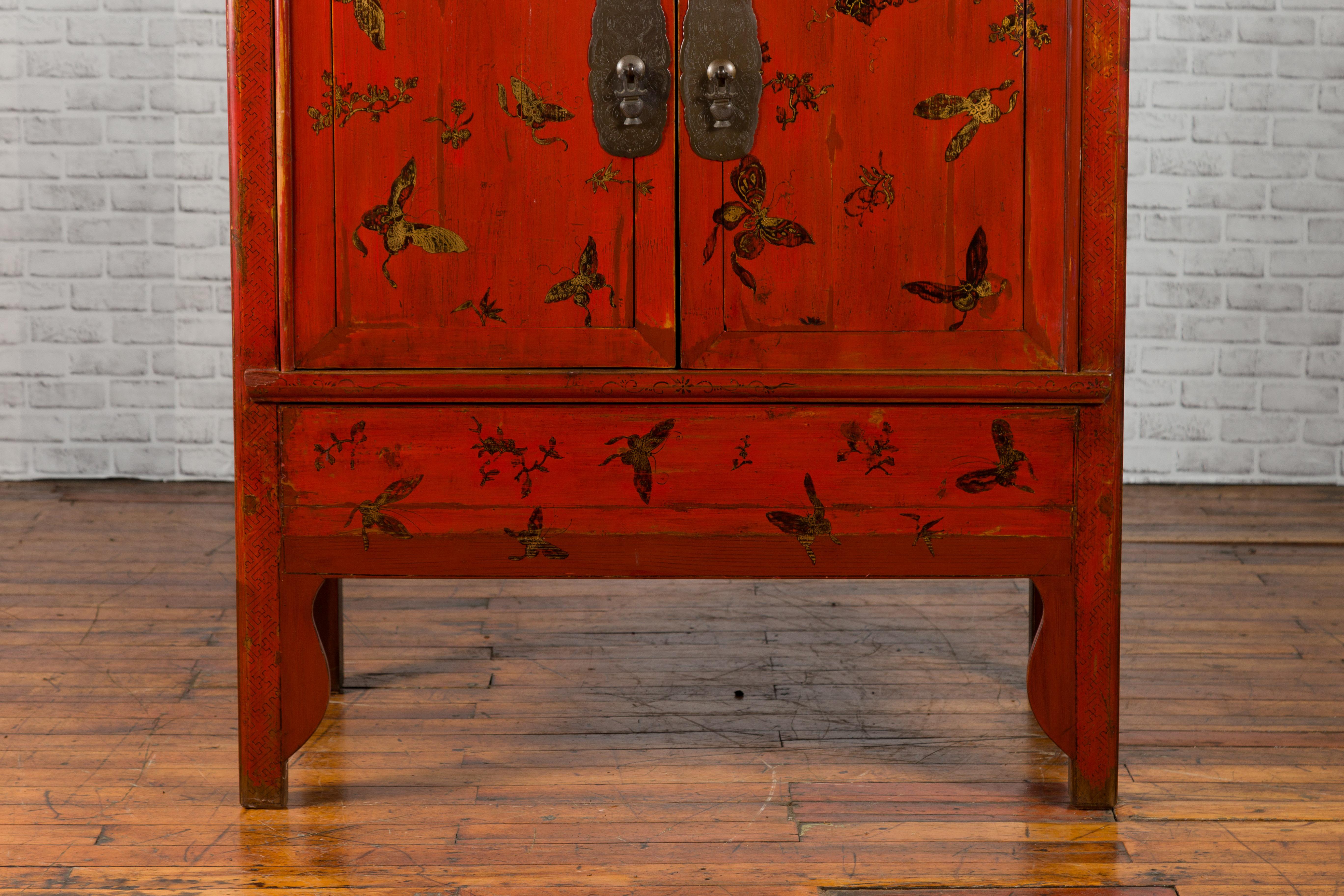 Chinese Qing Dynasty 19th Century Red Lacquer Wedding Cabinet with Butterflies 2