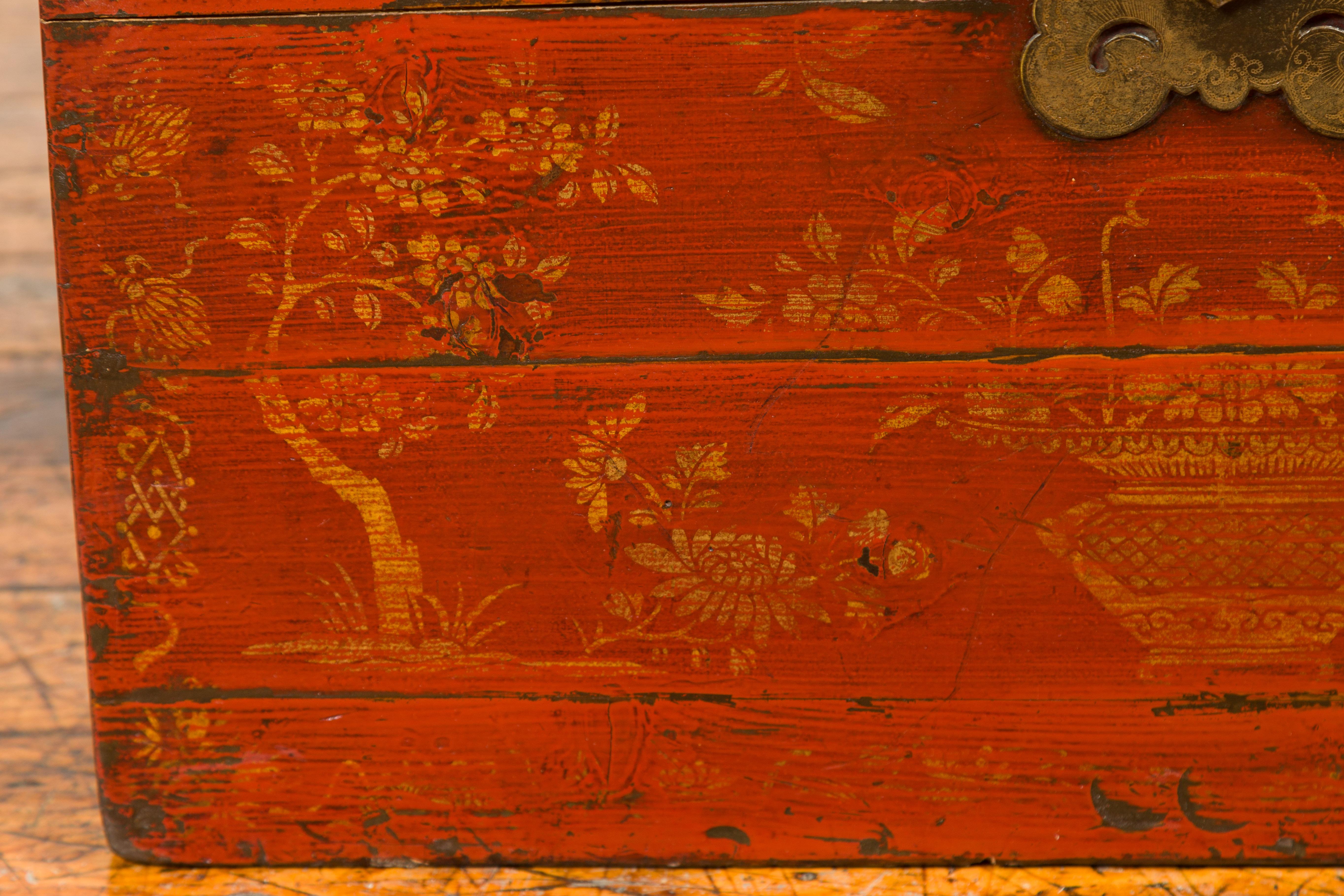 Chinese Qing Dynasty 19th Century Red Lacquered Blanket Chest with Floral Décor 6