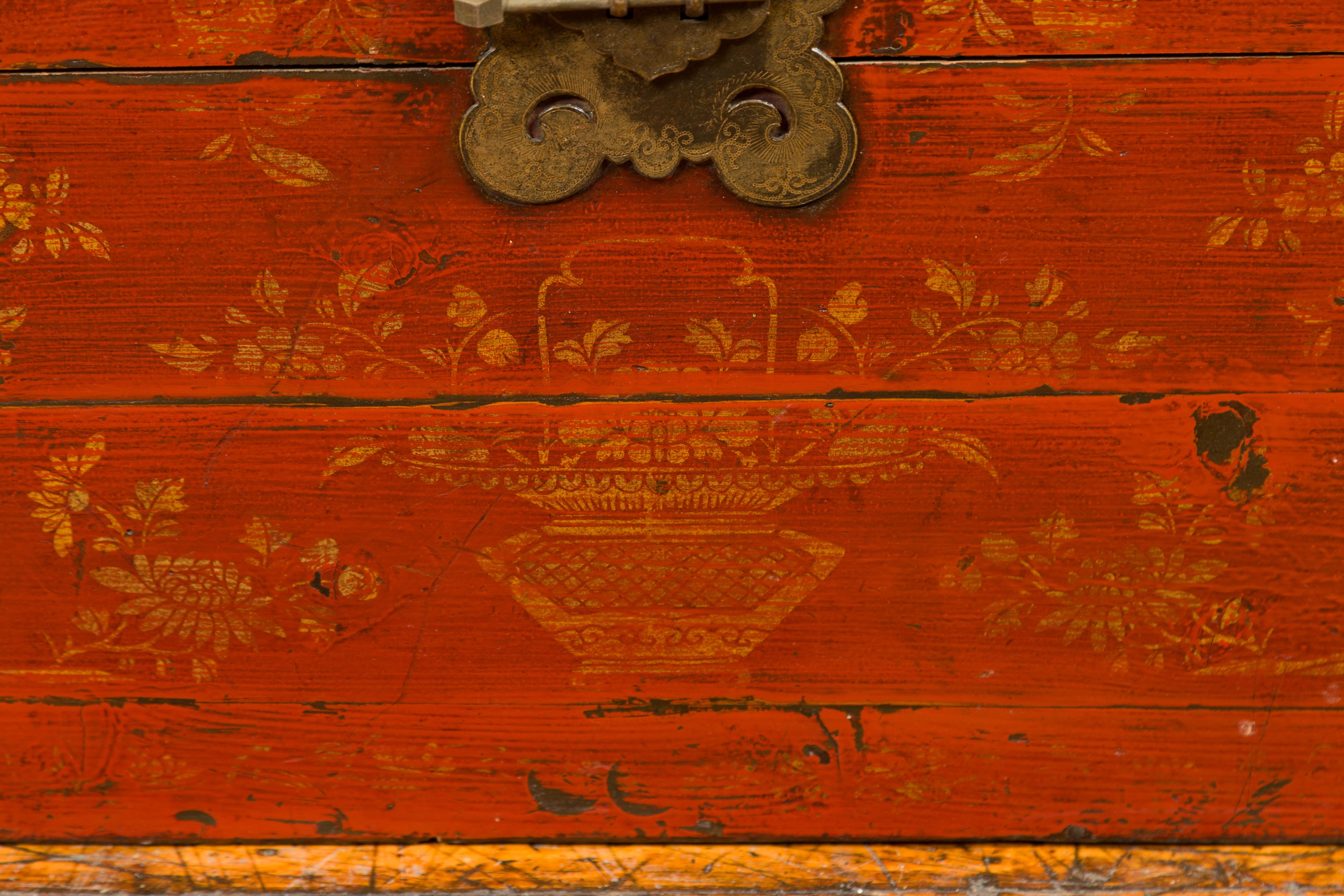Chinese Qing Dynasty 19th Century Red Lacquered Blanket Chest with Floral Décor 7